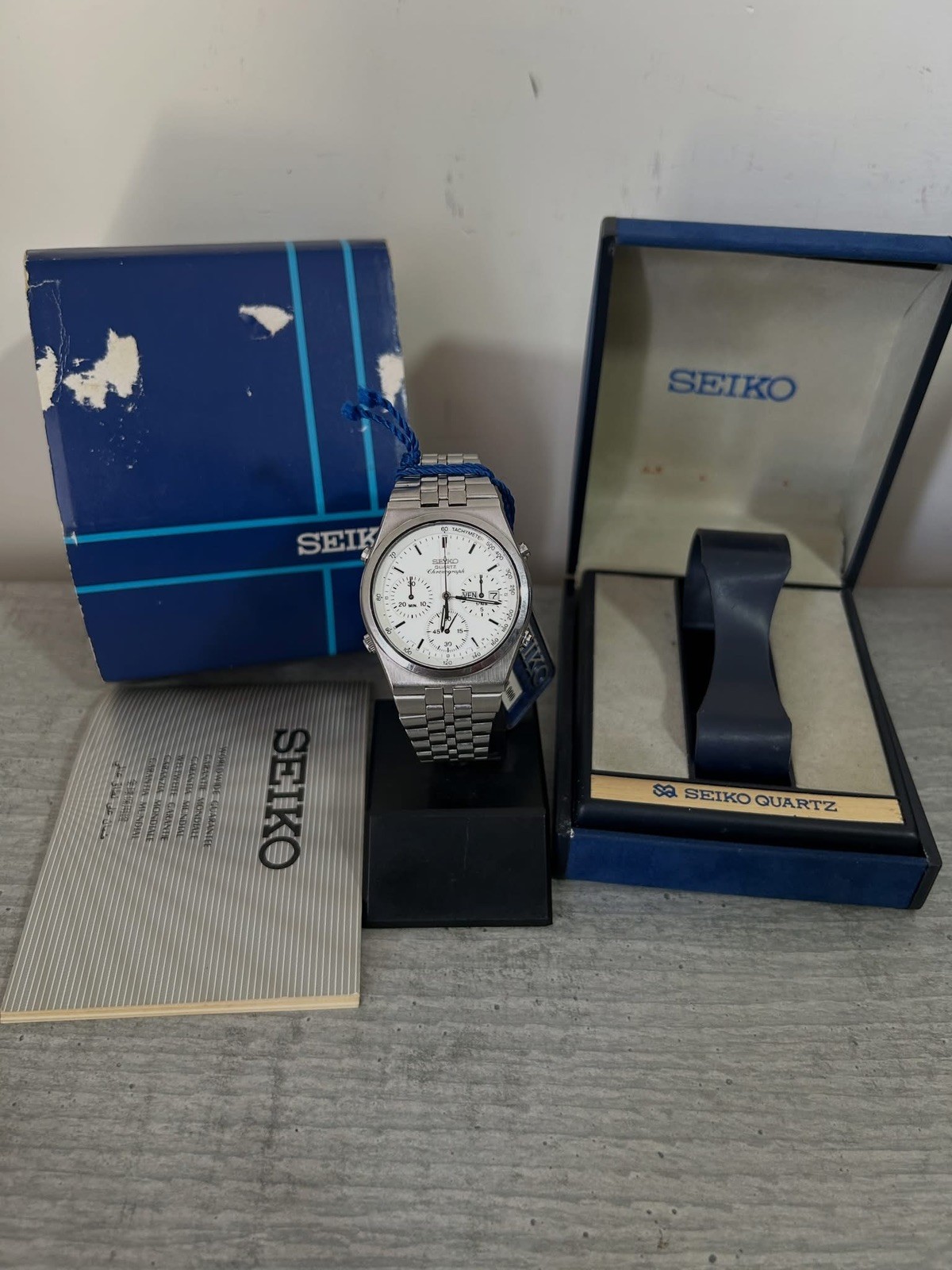seiko vintage quartz chronograph