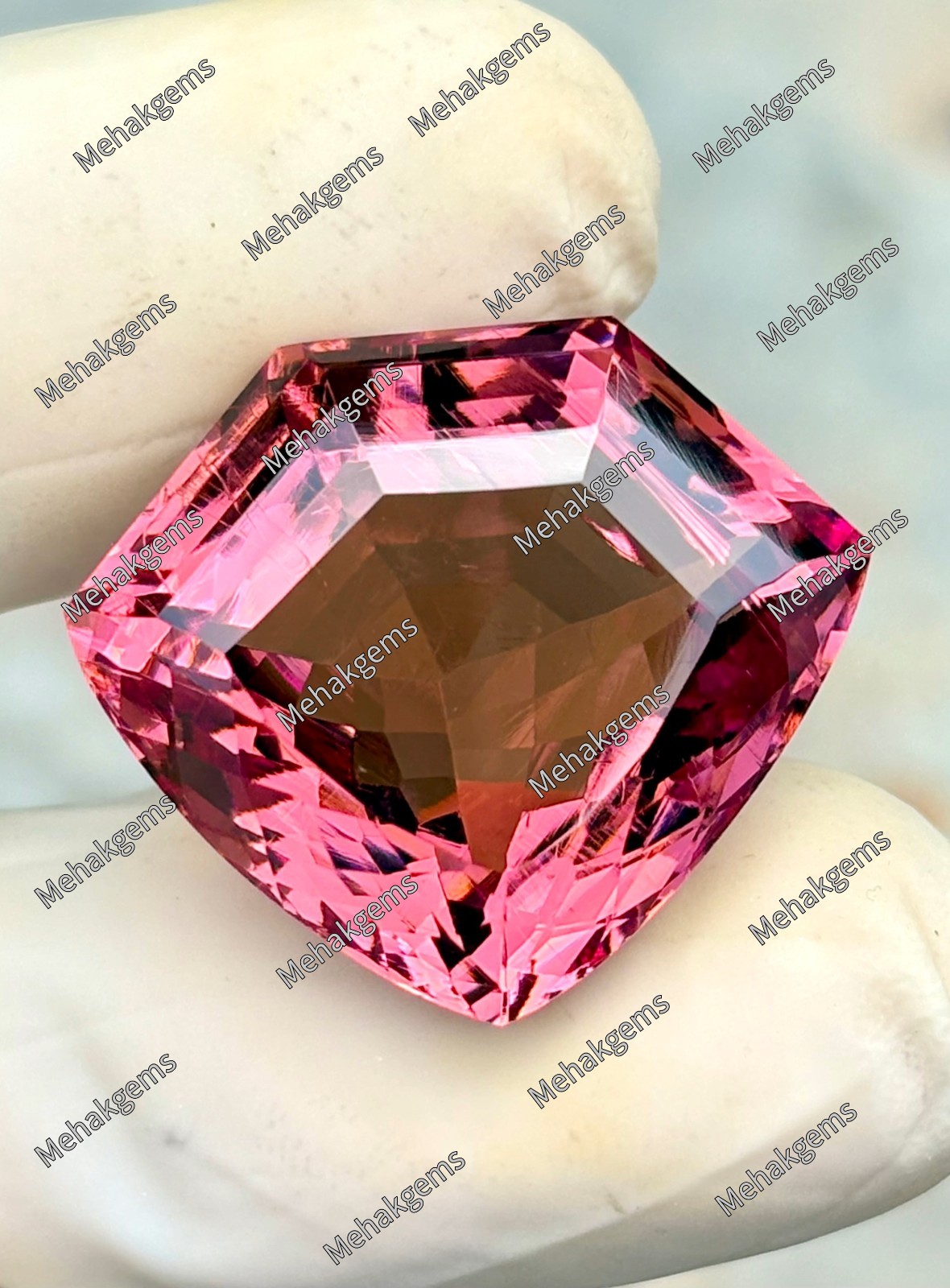 43 Ct Zultanite Gemstone, Color Changing Diaspore, Fantasy Cut Shield, Collector