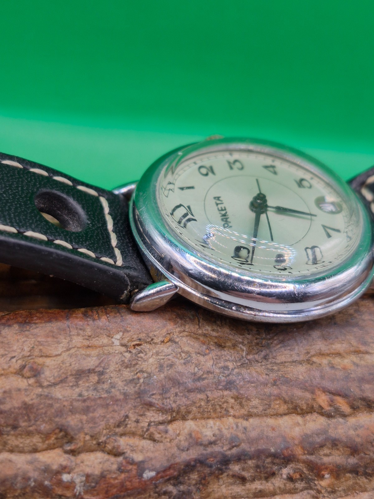 Vintage Soviet mechanical wristwatch RAKETA 2614 H.