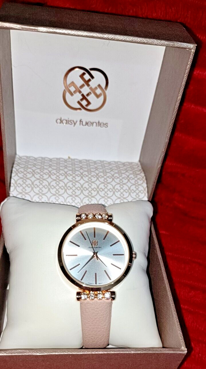 Daisy Fuentes Ladies Quartz Watch Gift Set Inc 2x Bangles + Necklace & Bracelet