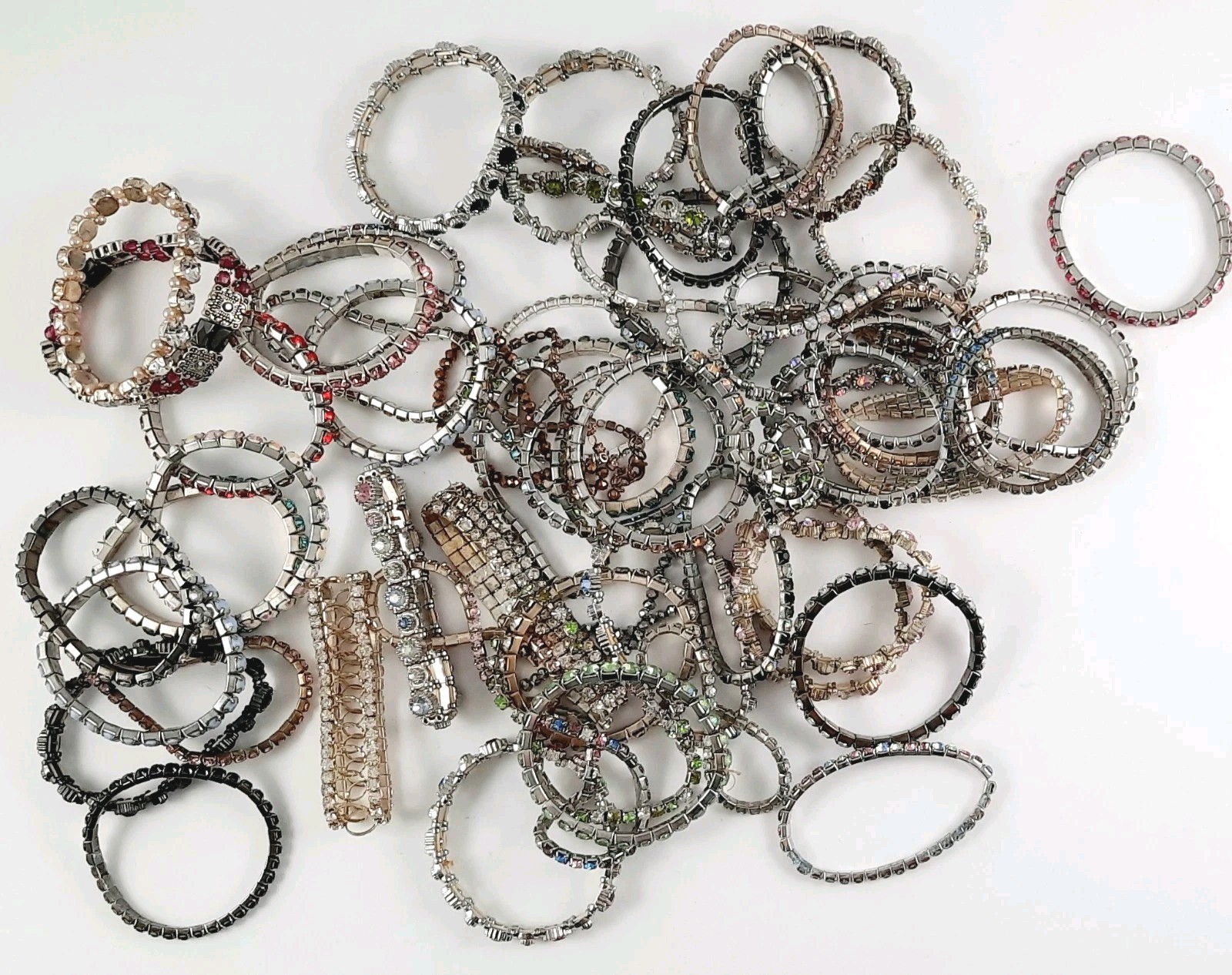 Lot of 1-1/2 lb of Very Junk Jewelry Elastic Bracelets Upcycling, Mixed-media
