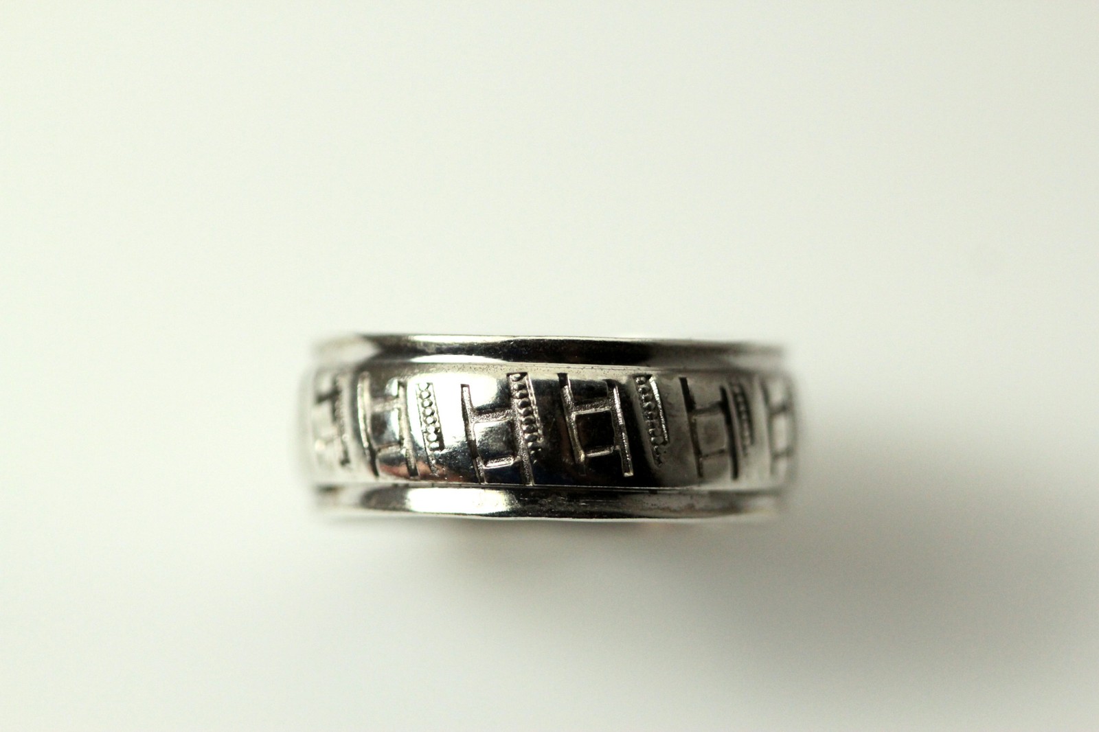 925 Sterling Silver Size 7.75 Patterned 7.3mm Concave Court Band Ring (RIN5256)