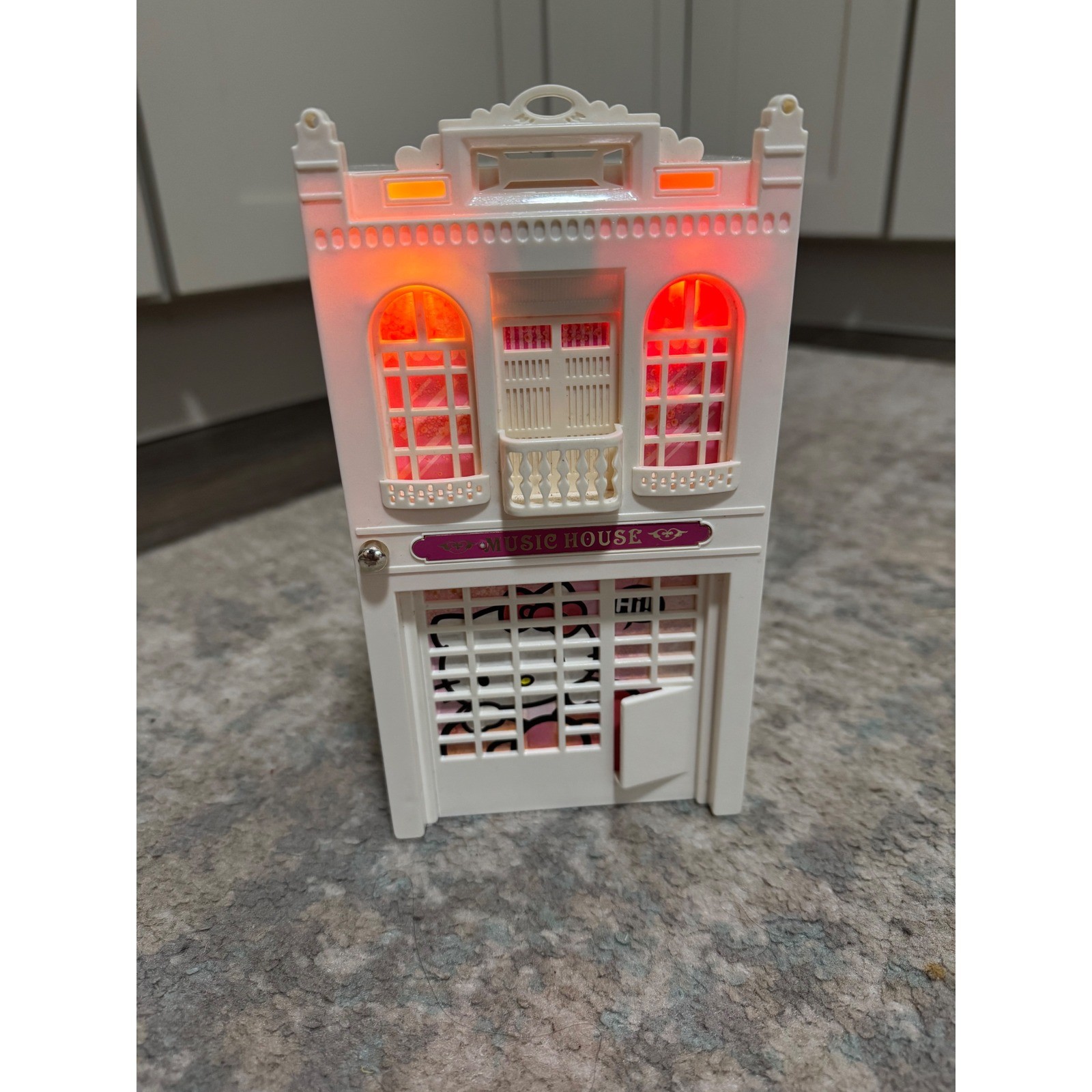 VTG Sanrio Hello Kitty Music House Light Up Musical Jewelry Box Kawaii Pink