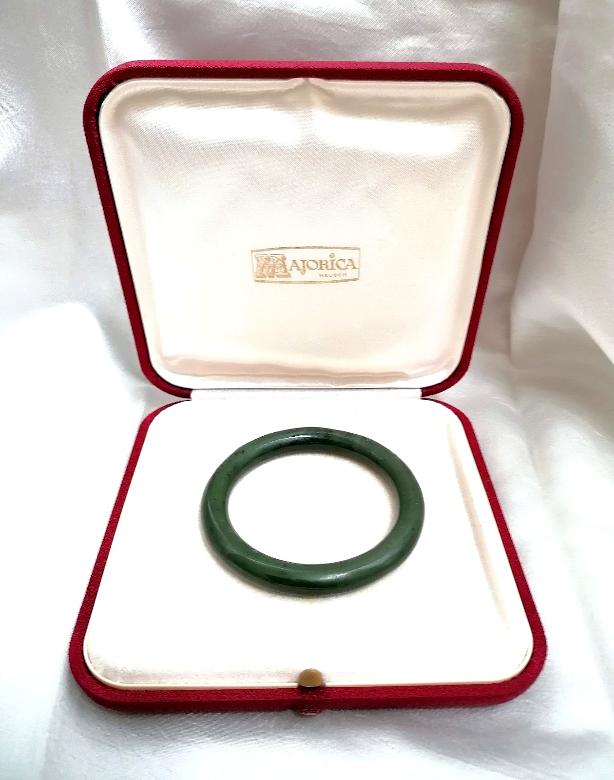 BEAUTIFUL ANTIQUE AUTHENTIC GREEN JADE RING BRACELET, CHINA, 1900.