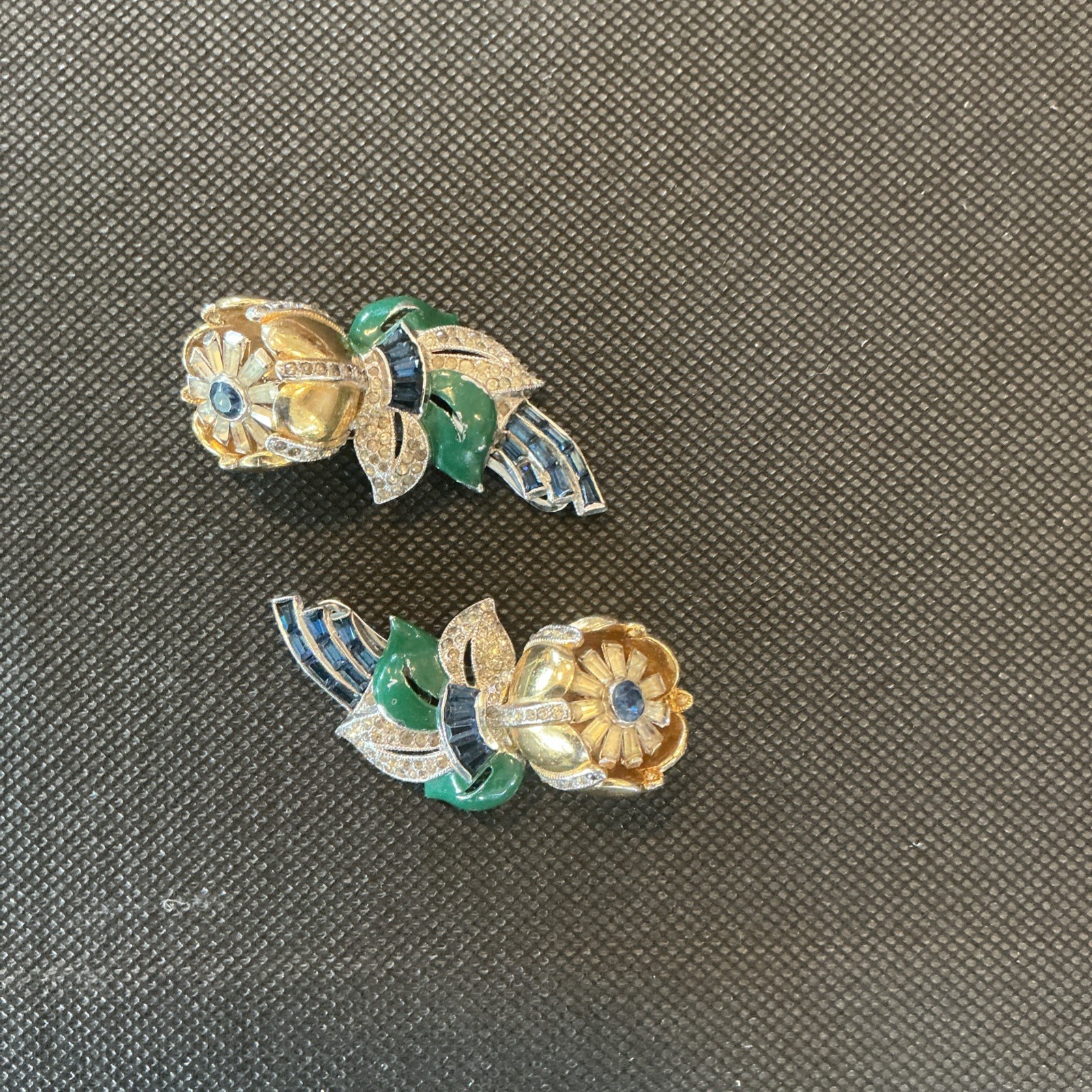 Vintage 1938 Coro Duette Quivering Camellia Dress Clips Pat 77070 Sapphire Blue