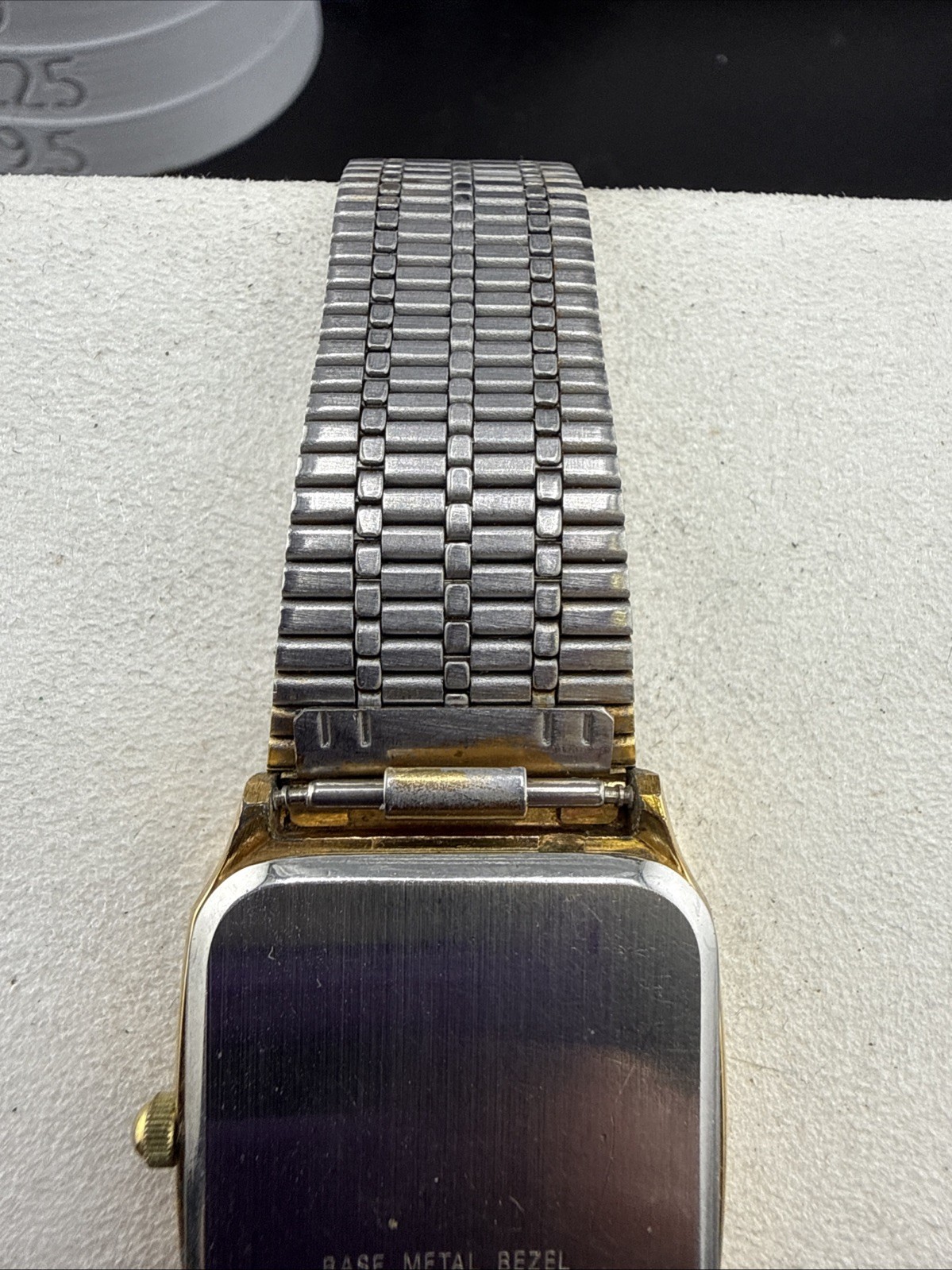 Rare Condition Benrus Diamond Retro Mens Watch New Battery BAD CLASP