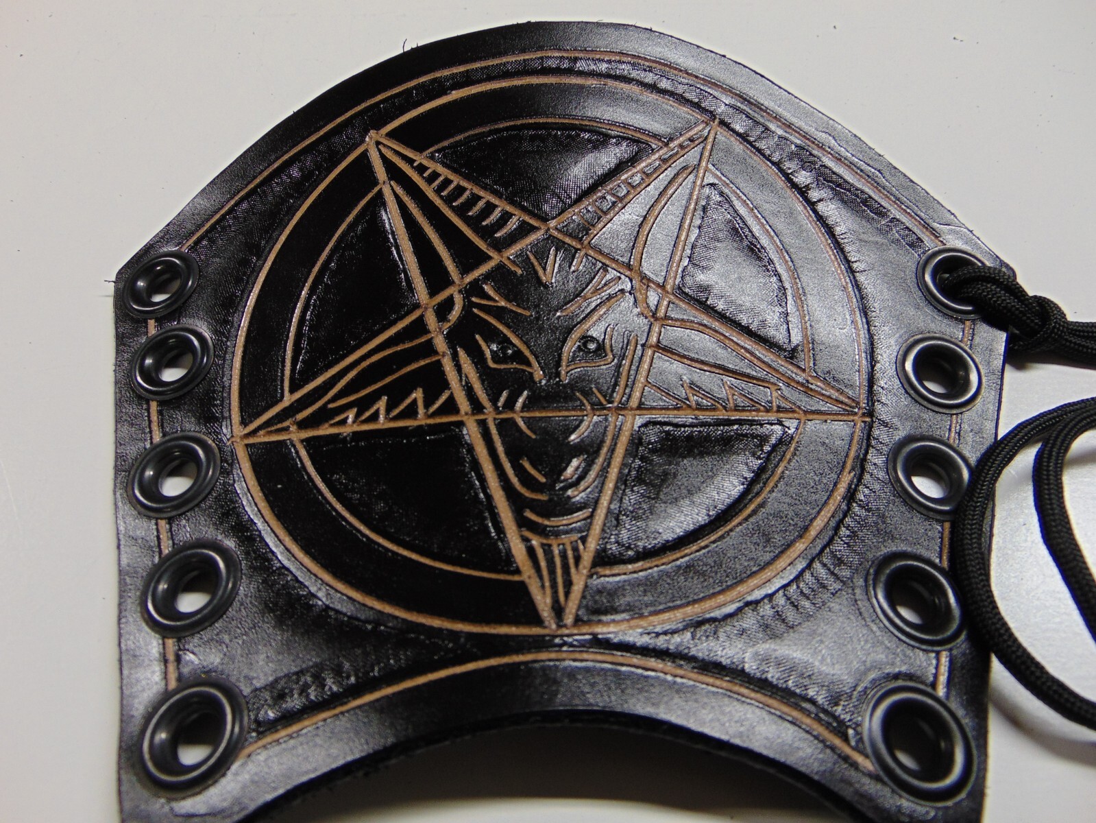 SETHERIAL.. LEATHER CARVED PENTAGRAM GAUNTLET. BLACK METAL (MDLG0329)