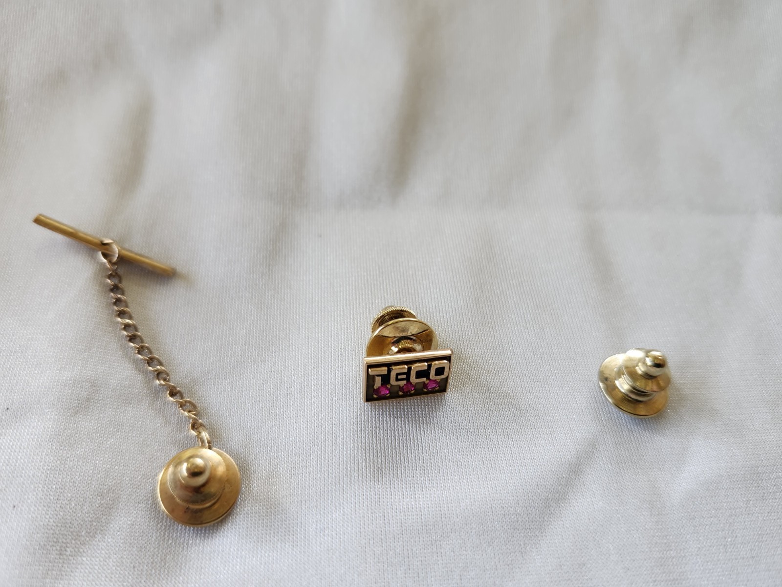 10k Gold Lapel Pin With 3 Rubies Vintage Teco 15 Year Service Pin