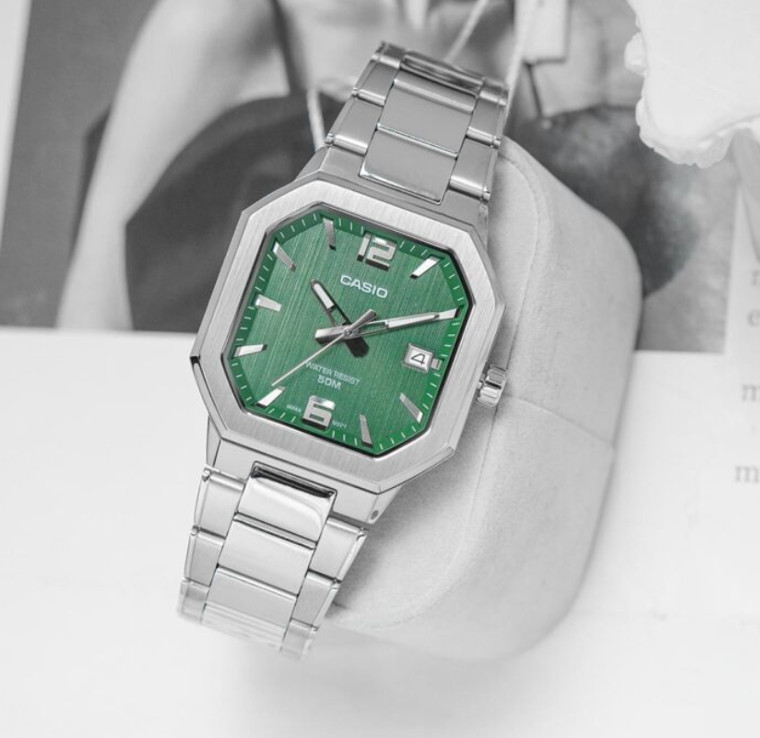 Casio MTP-B195D-3AV Men’s Green Sunray Date Dial Stainless Steel 50M Watch New