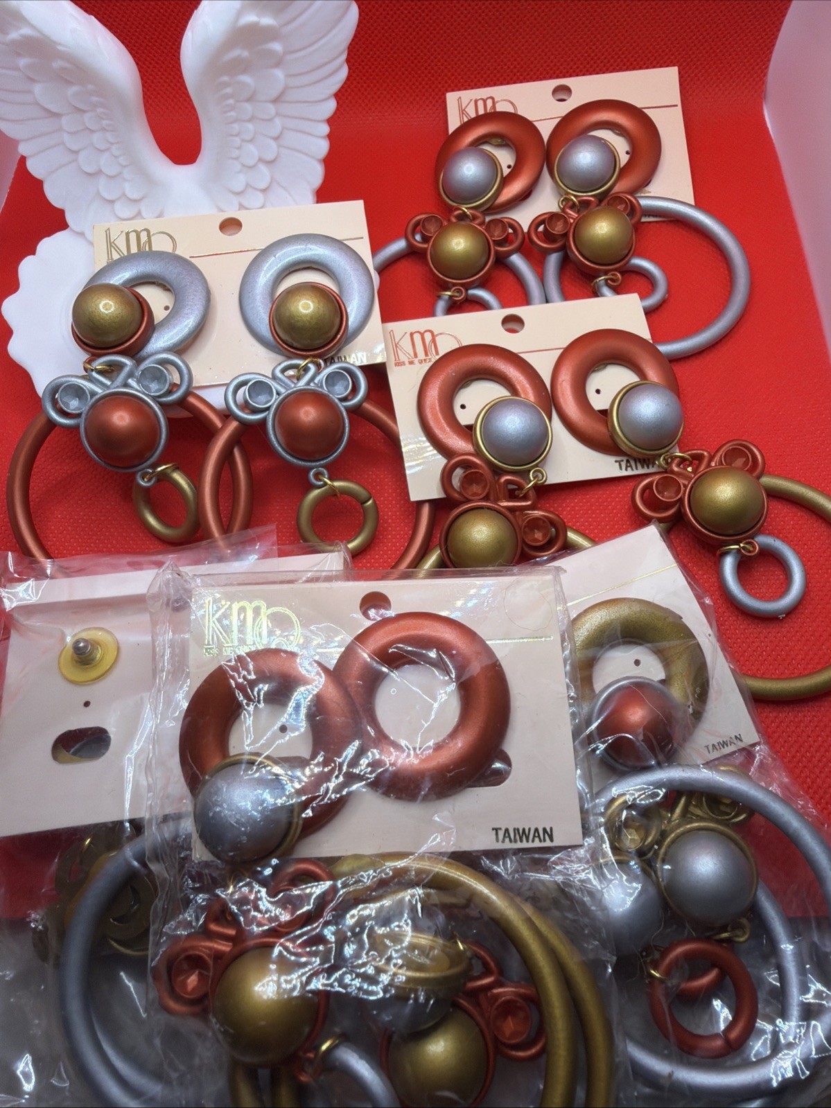 LOT OF 10 VINTAGE KMQ STATEMENT EARRINGS |OVERSIZED Multi Colors Gold Push Back