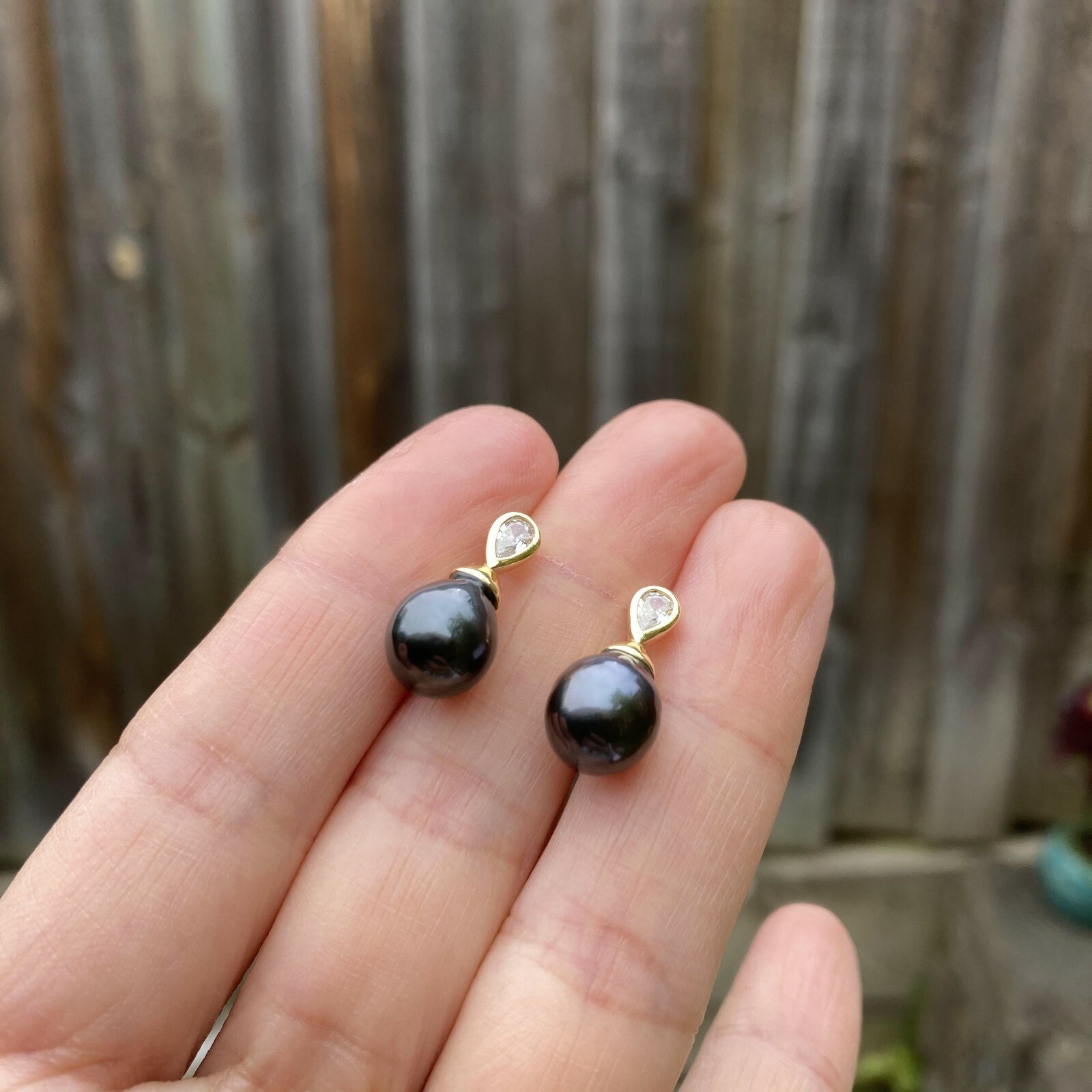 High luster Black Tahitian Pearl sterling Silver S925 Gold Earring stud TH185