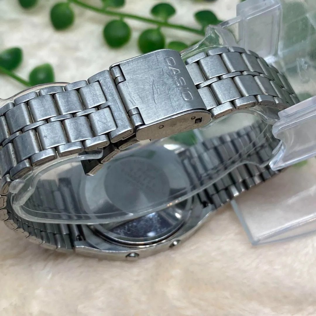 SEIKO ALBA Y448-5000 Seiko Alba Analog Watch
