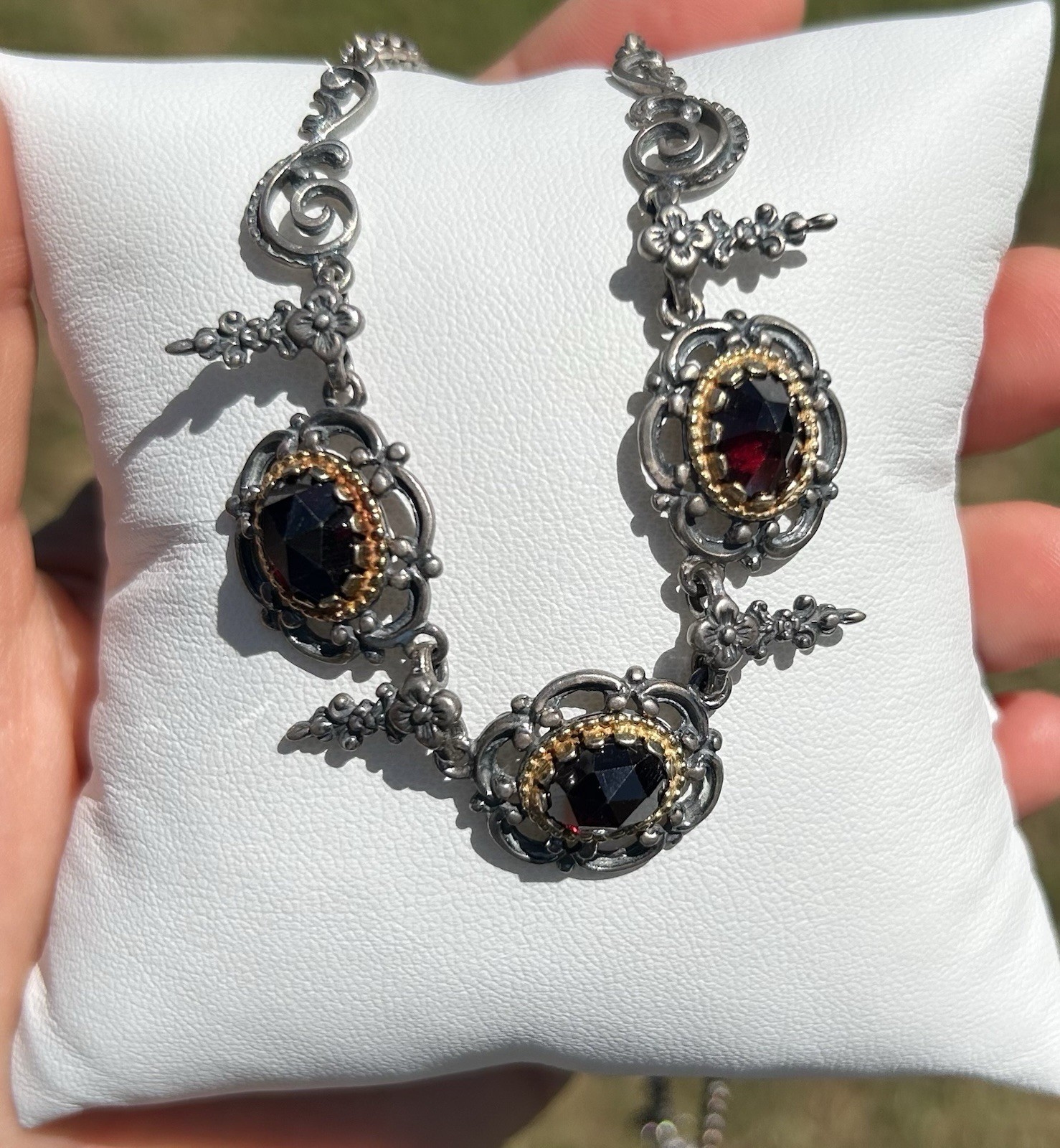 Beautiful vintage 835 silver costume necklace with natural garnets