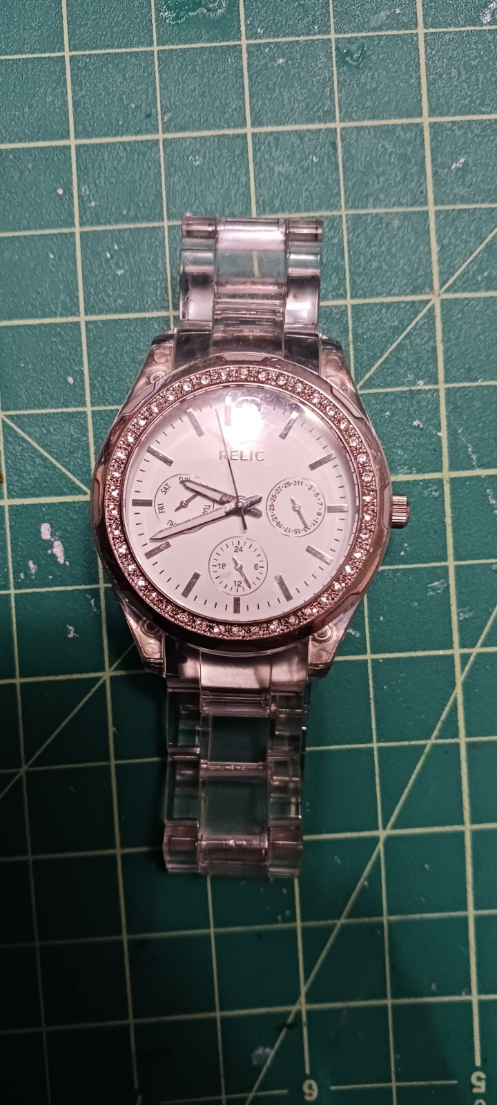 RELIC Ladies ZR15564 Women’s Wristwatch 50 Meters /165 Feet