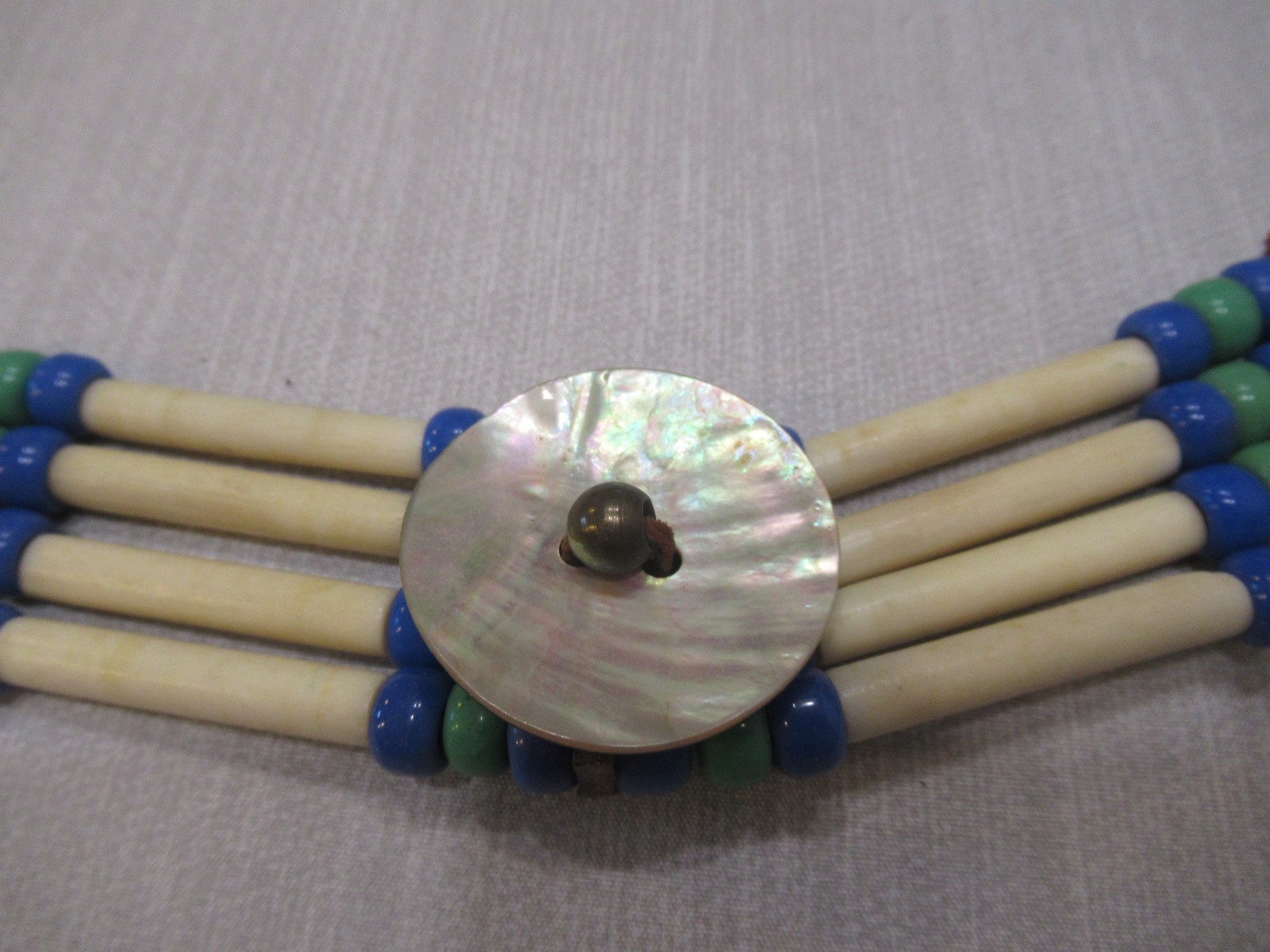 VINTAGE NATIVE AMERICAN CHOKER GLASS BEADS ORANGE BROWN WHITE