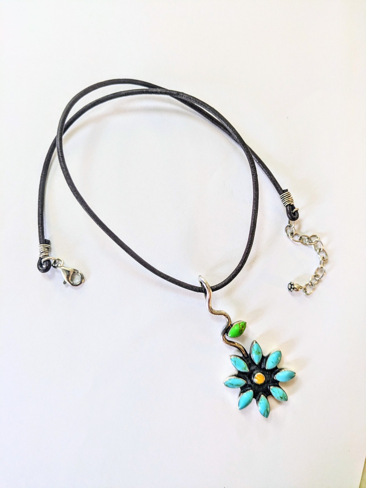 N.A. Southwest Turquoise & Sterling Silver Floral Flower Vine Pendant Necklace