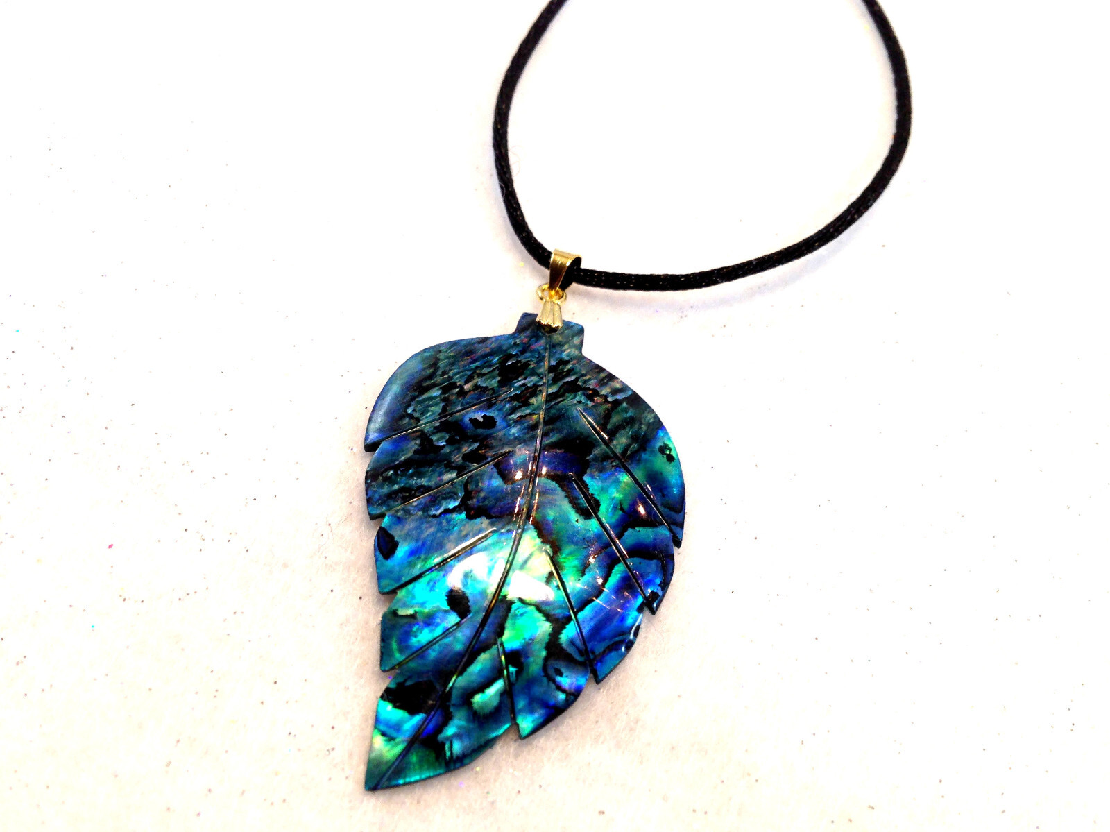ABALALONE, PAUA SHELL LEAF PENDANT, NECKLACE BLUE OR PINK