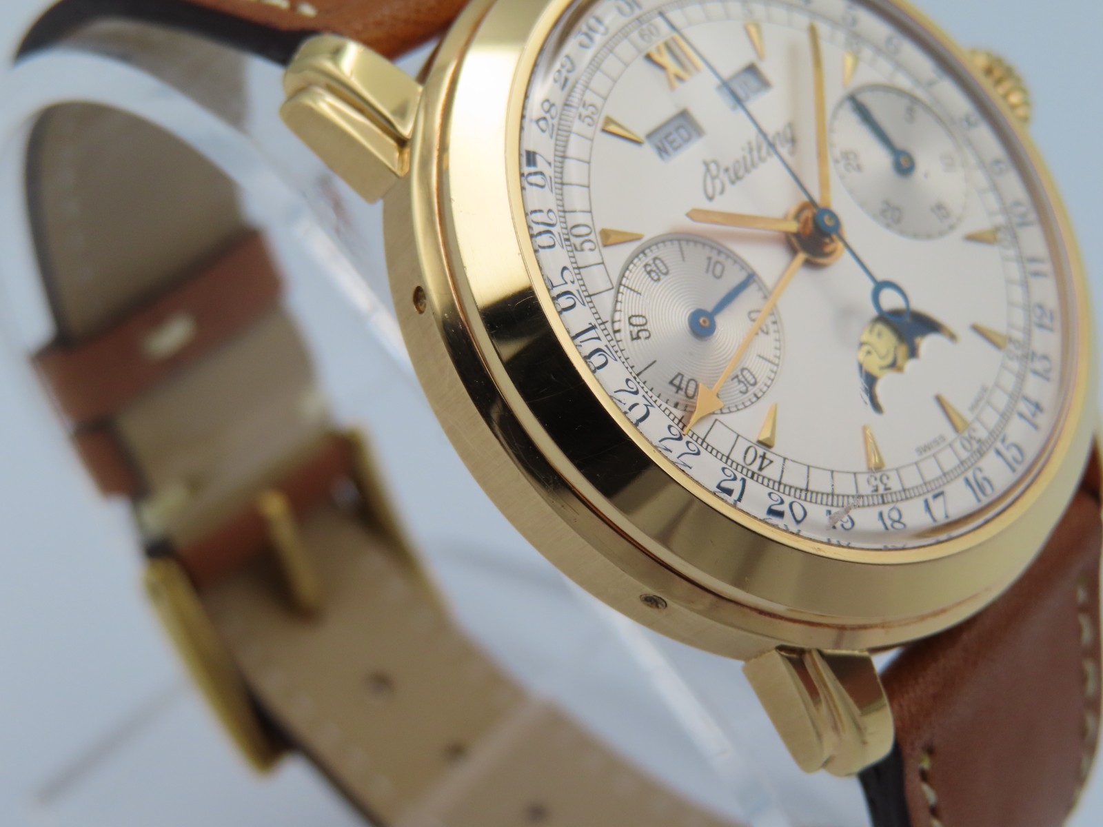 1980’s Breitling Montbrillant Calendar Moonphase 1940 18k Rose Gold Wristwatch