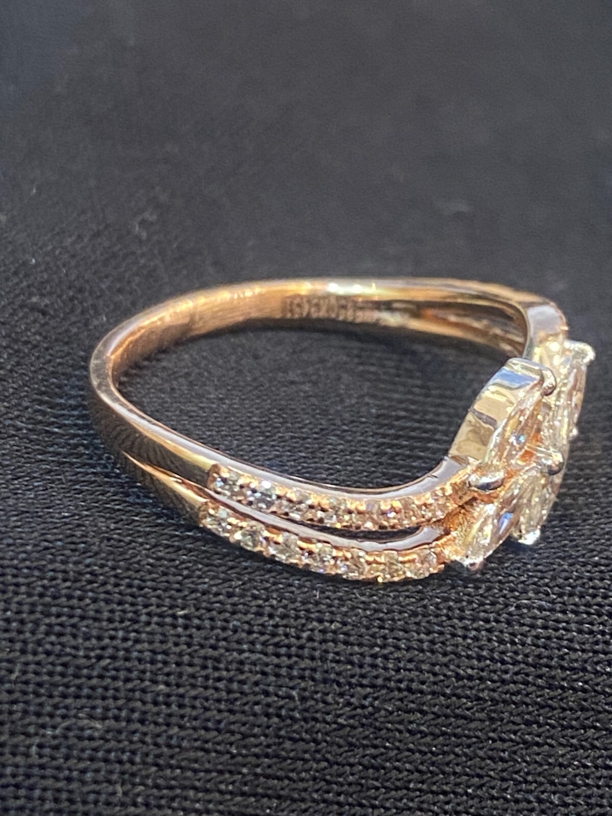 Stunning 0.70 Cts Marquise Round Shape Diamonds Engagement Ring In 585 14K Gold