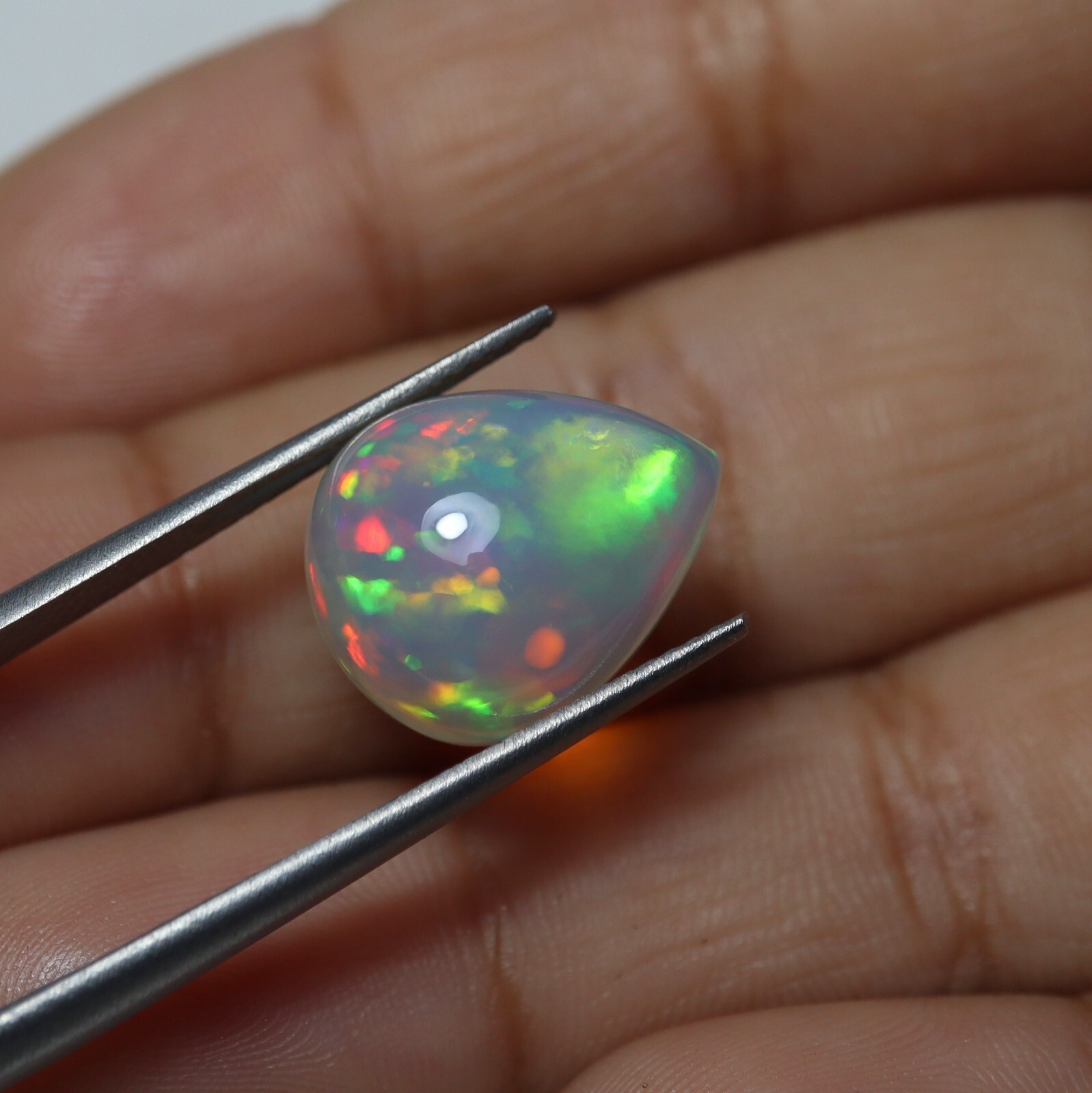 5.6 Cts 13.9×12.3 MM Natural AAA Red Green Fire Ethiopian Opal Pear Cabochon