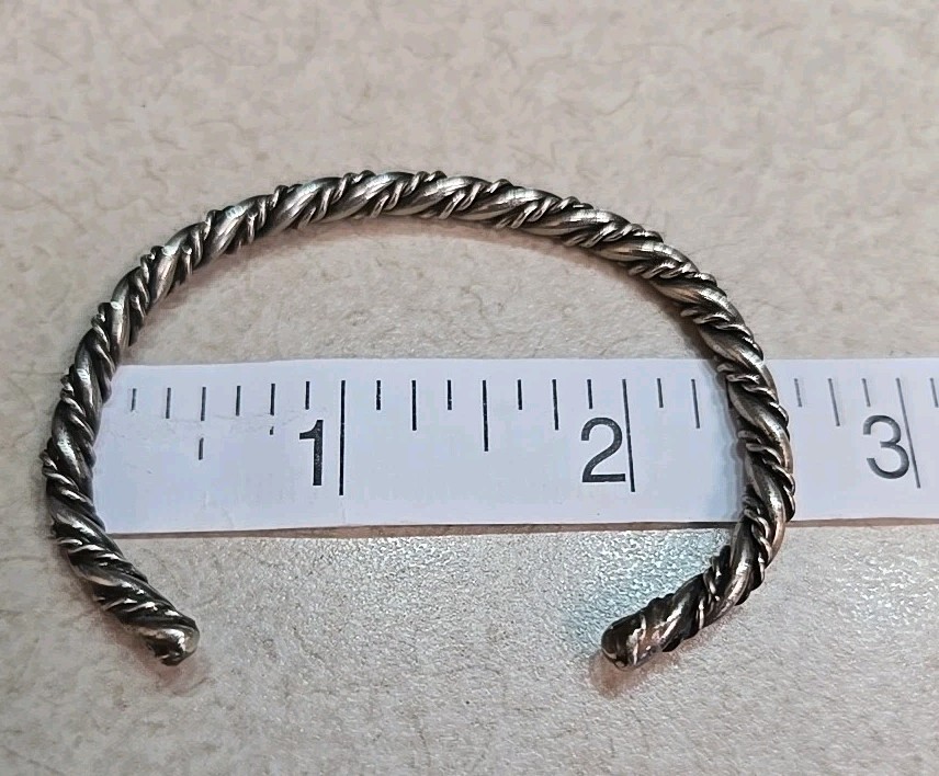VINTAGE SOUTHWEST N A STERLING TWISTED CUFF