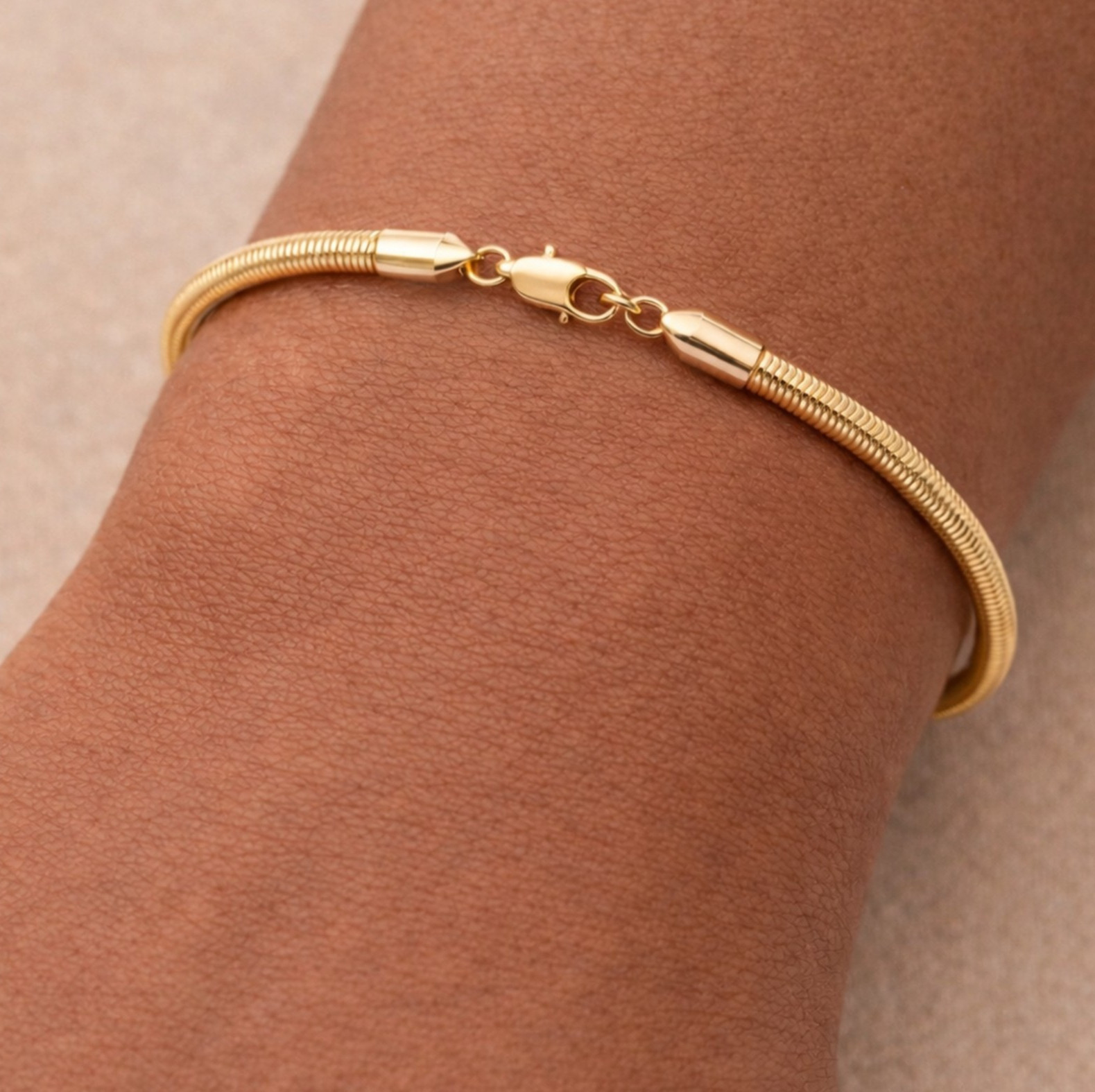 Italian 1/200 14K Yellow Gold Snake Link Herringbone Bracelet Chain Mens Womens