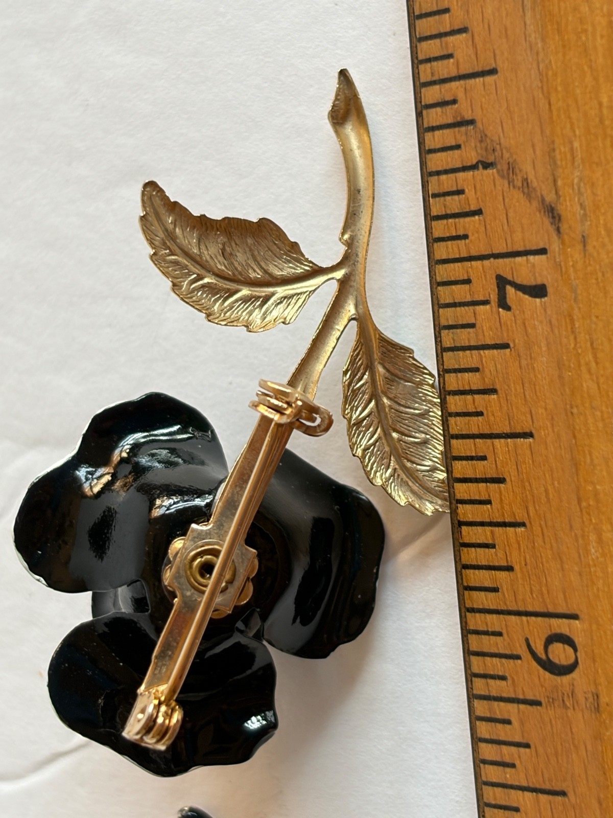 Floral Brooch Lot Of 26 Pins Metal Leather Enamel Porcelain Gold Tone
