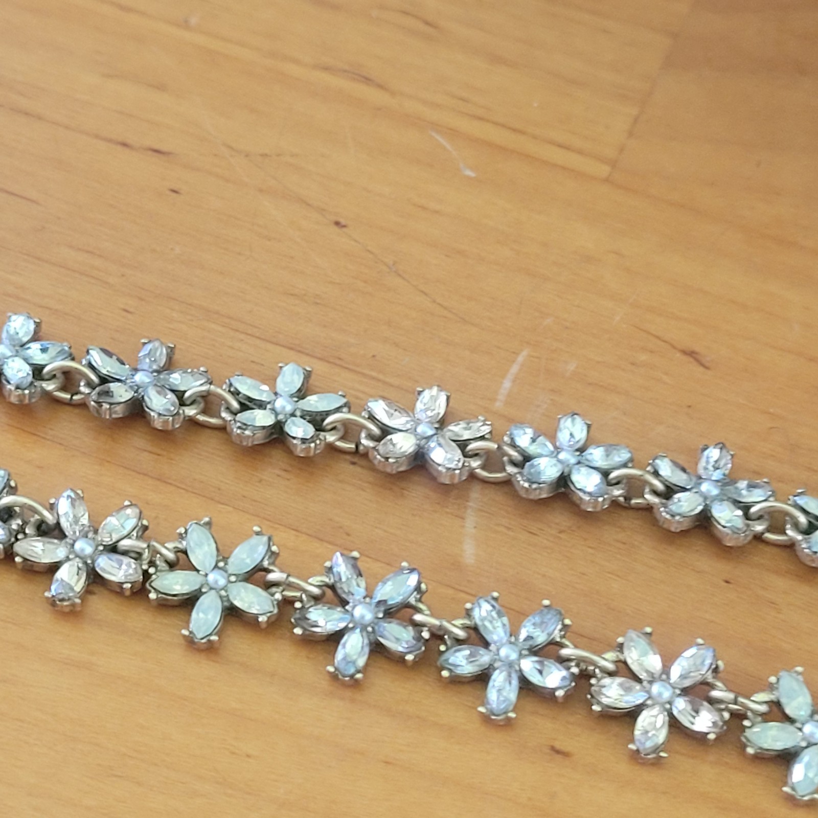 LOFT Ann Taylor Pastel Blue Rhinestone Flower Choker Necklace Silver Tone 16″