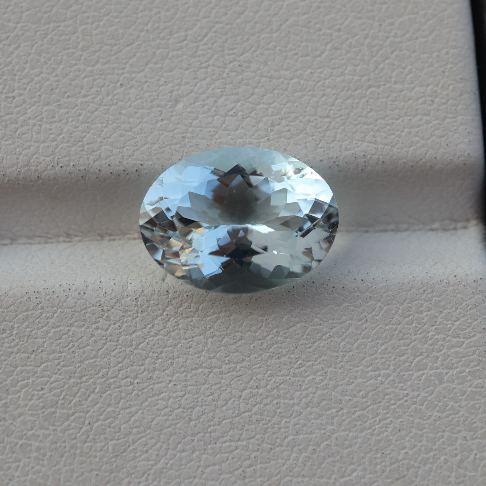 3.3 Cts 11.6×8.7 MM Natural Light Blue Aquamarine Faceted Oval Gemstone