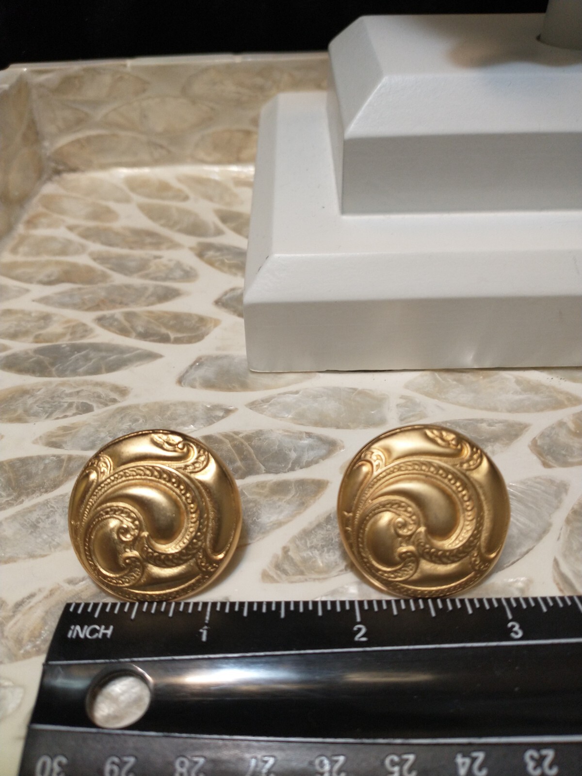 Vtg Earrings 80’s ART DECO/NOUVEAU CLASSY Swirled BRUSH Matte GOLDTONE RARE Clip