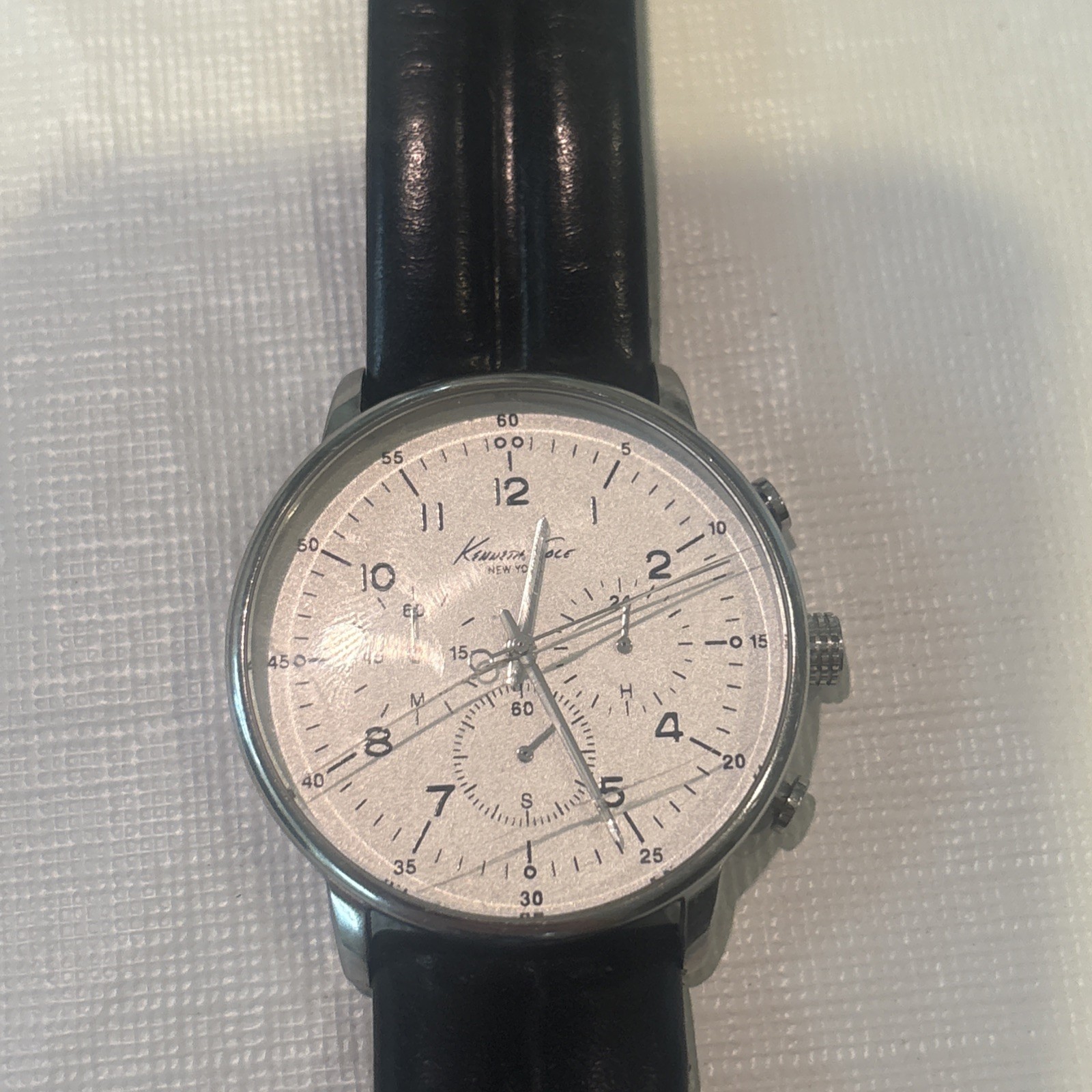 Kenneth Cole Men’s KC1568 Iconic Chronograph Multifunc Black Leather Strap Watch