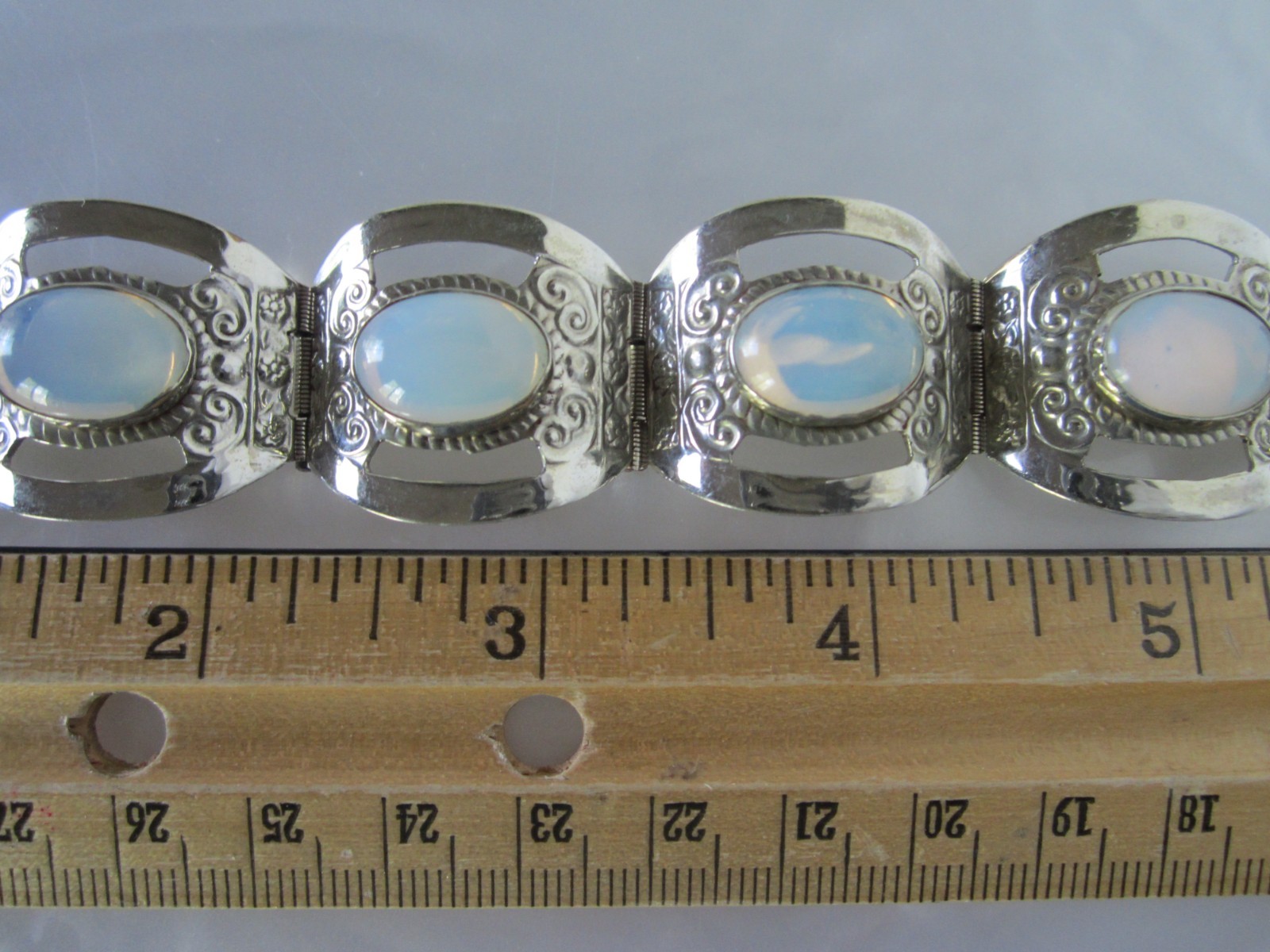VTG 1960’s TAXCO MEXICO SOLID STERLING SILVER FAUX OPAL / WHITE OPALITE BRACELET