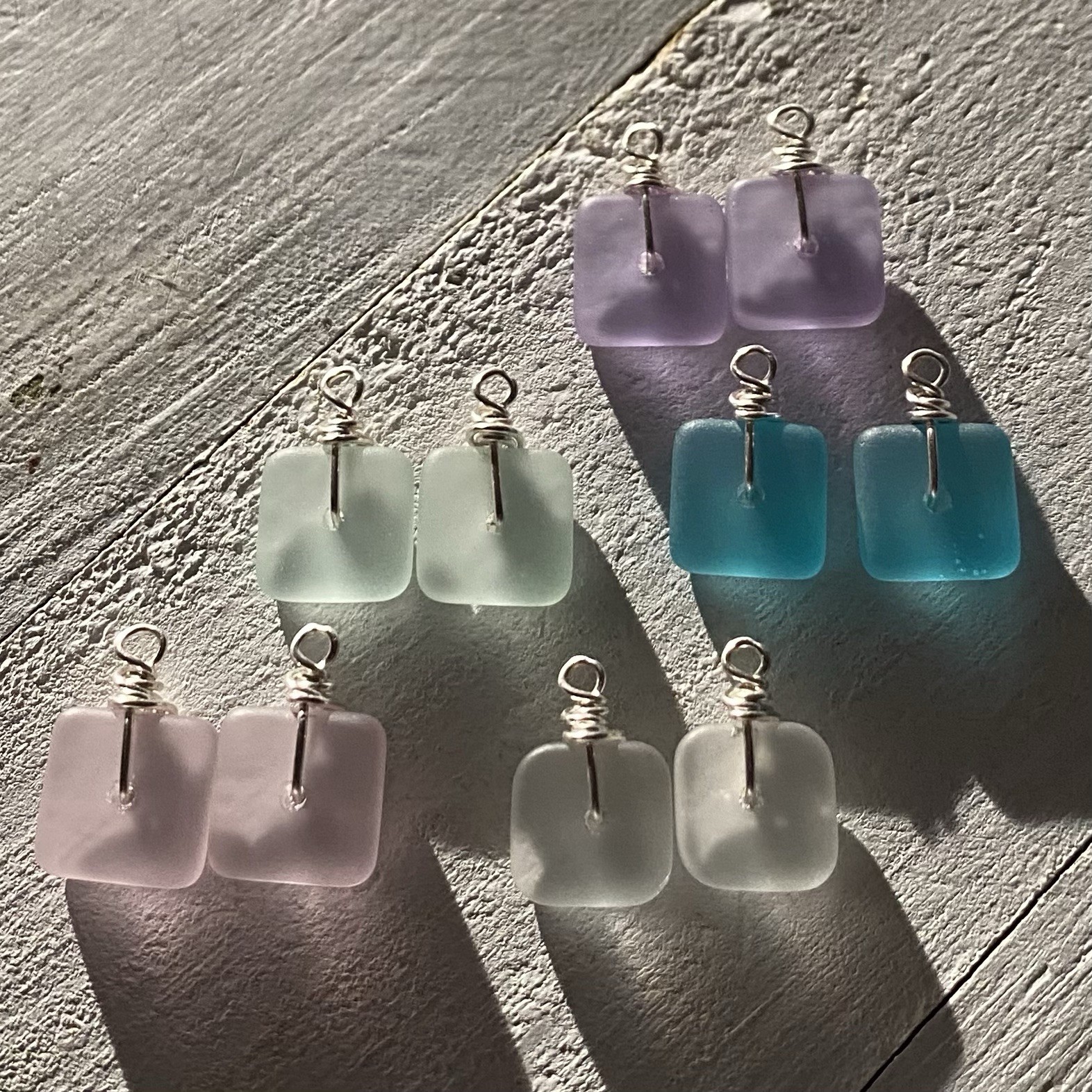 Min Favorit 5 Sets Of 2 Cultured Sea Glass Square Silver Pl Charms 7-8mm 10pcs
