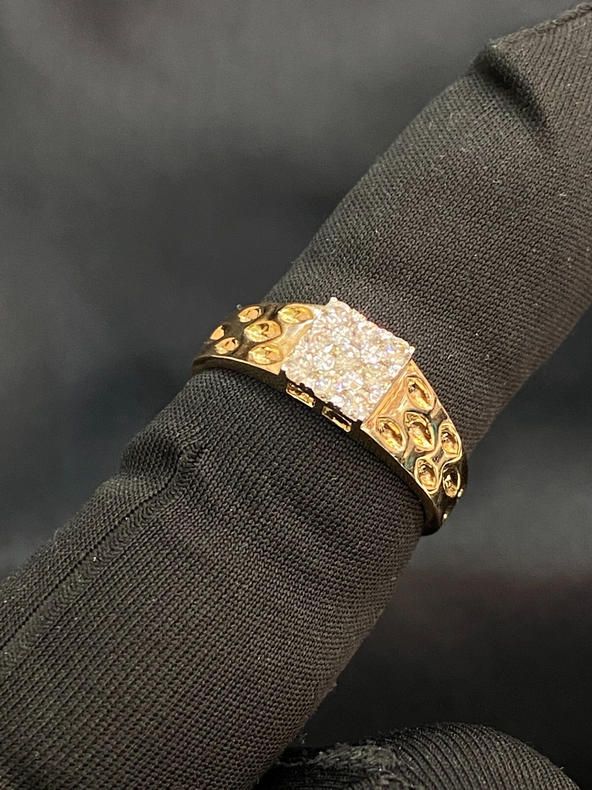 0.45 Cts F/VS1 Round Brilliant Cut Diamonds Men’s Three-Row Band Ring 18K Gold