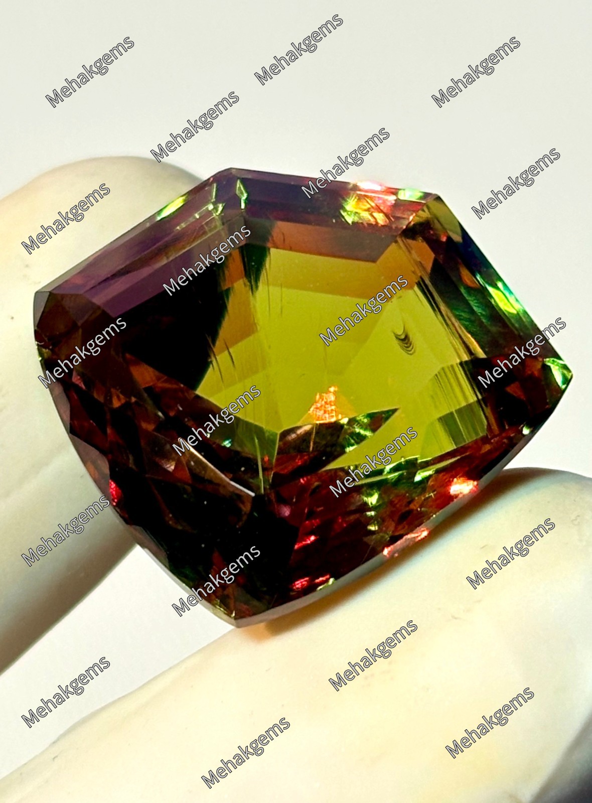 43 Ct Zultanite Gemstone, Color Changing Diaspore, Fantasy Cut Shield, Collector