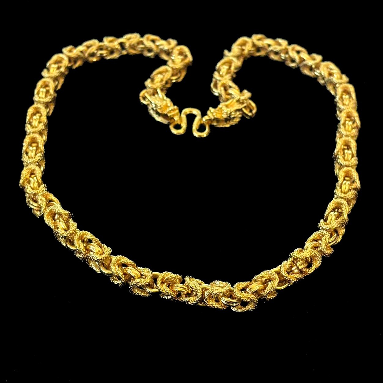 VTG Gold-tone Dragon Necklace Chain Brass Alloy marked 999, Width 9 mm, 24 in