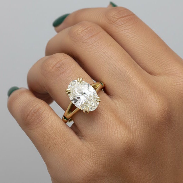Solid 18K Gold Solitaire Engagement Ring 3.17 Carat Oval Lab-Grown Diamond H VS1