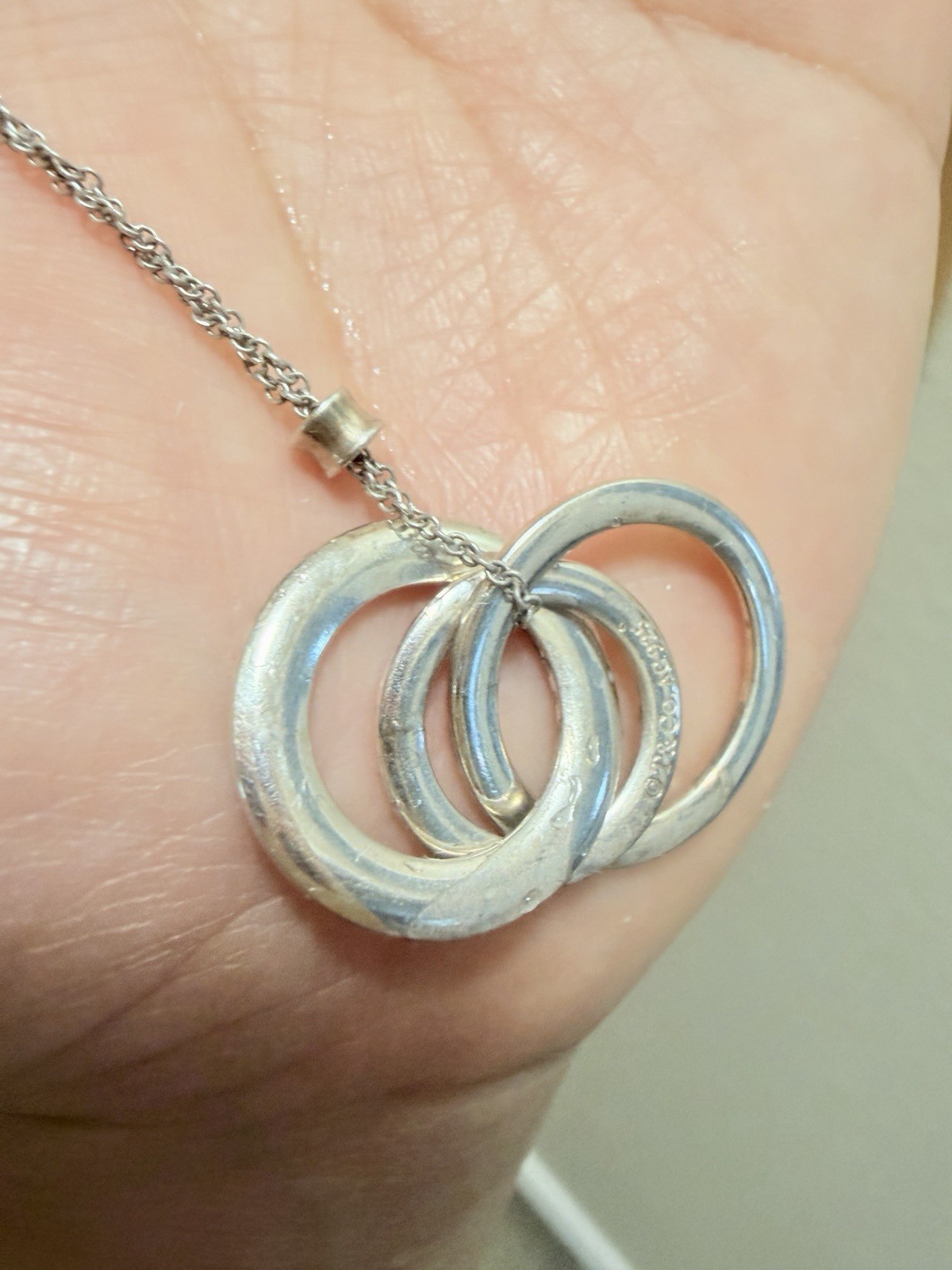 Tiffany & Co. 925 Sterling Silver Interlocking Circles Pendant Necklace 43cm