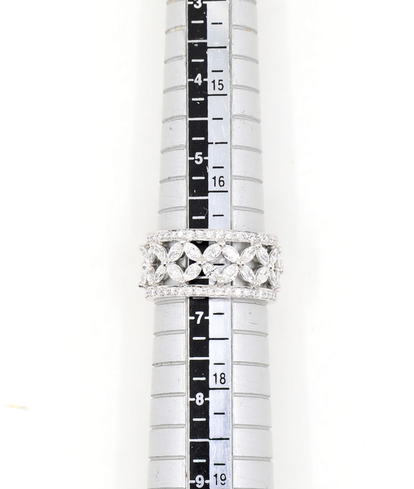 Tiffany & Co. Victoria Eternity Diamond Band Ring Platinum Size 6.5
