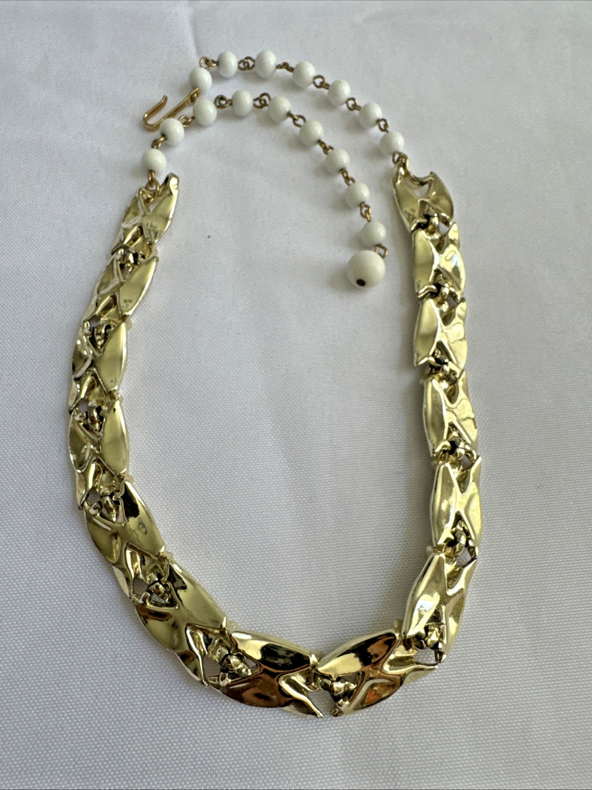 Vintage Coro Signed White Enamel Chevron Leaf Link Choker Necklace 1950s