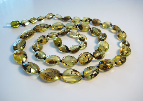 Genuine Light Green Elegant Beautiful Baltic Amber Necklace 21.6 inch 55 cm !!!