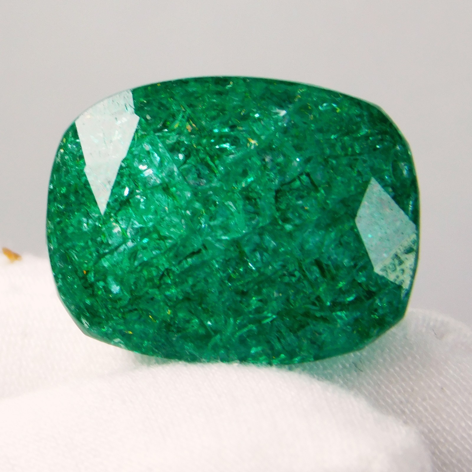 Stunning 37.30 Ct Natural Colombian Green Emerald – “Certified” Loose Gemstone