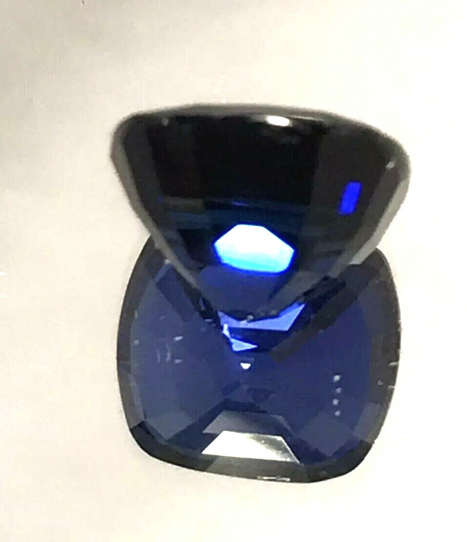 2.75 ct Natural Blue Sapphire ,excellent Cushion Cut , VVS Clarity,9 mohs
