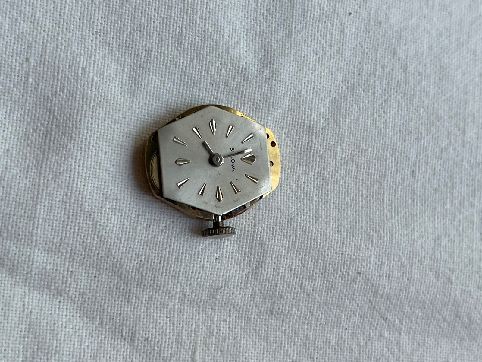 Bulova 6 CL – movement for ladies watch RUNS, lot2507