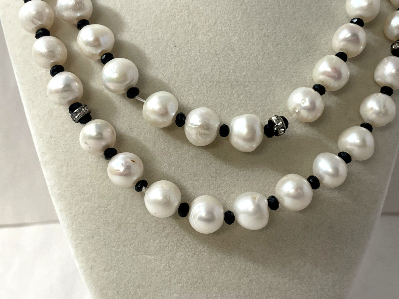 Long 36″ Freshwater Pearl Necklace Black Spacer Beads Statement Strand 132g