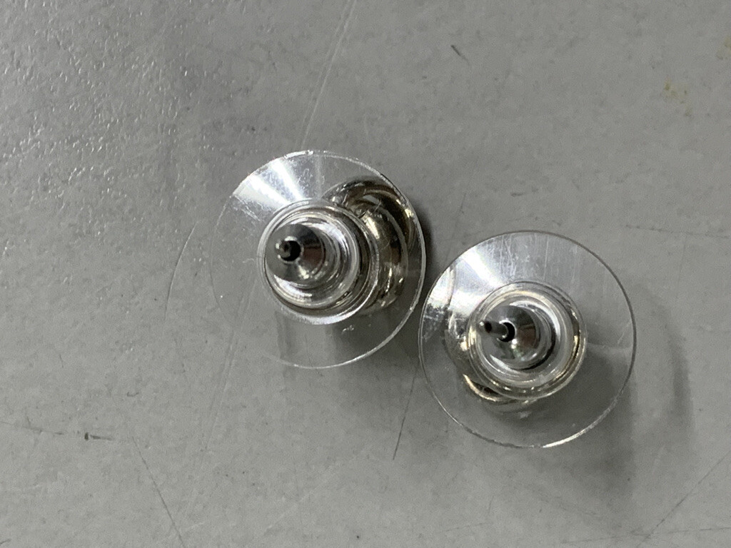 Set of Two Silver Earrings – Stud – Classic Design