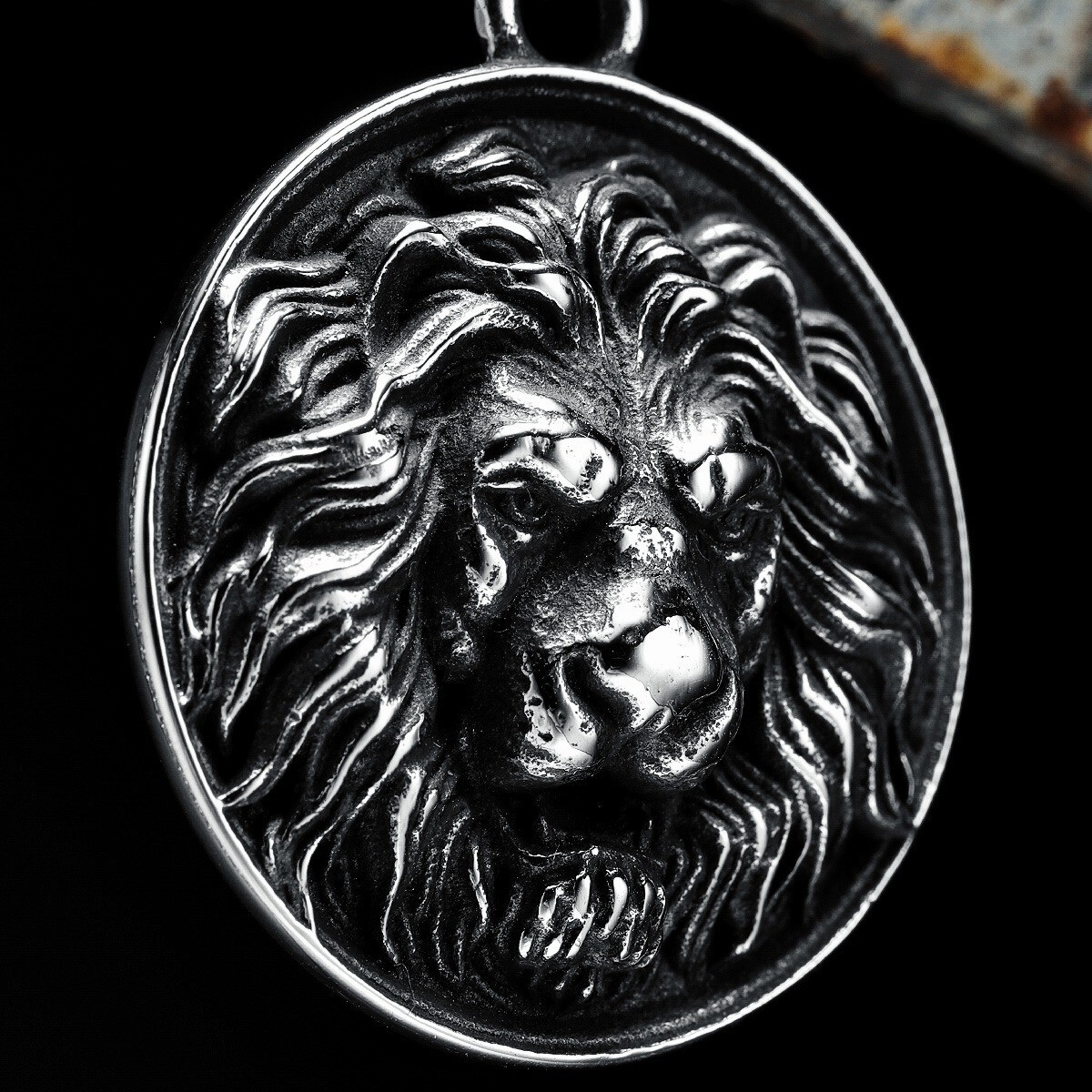 Angry Lion Face Men Necklace 316L Stainless Steel Animal Retro Relief Pendant