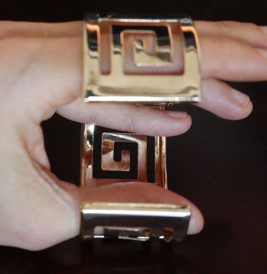 NEW Women’s Fashion Cuff Bracelet Bangle jewelry Greek Key 18K yellow GP