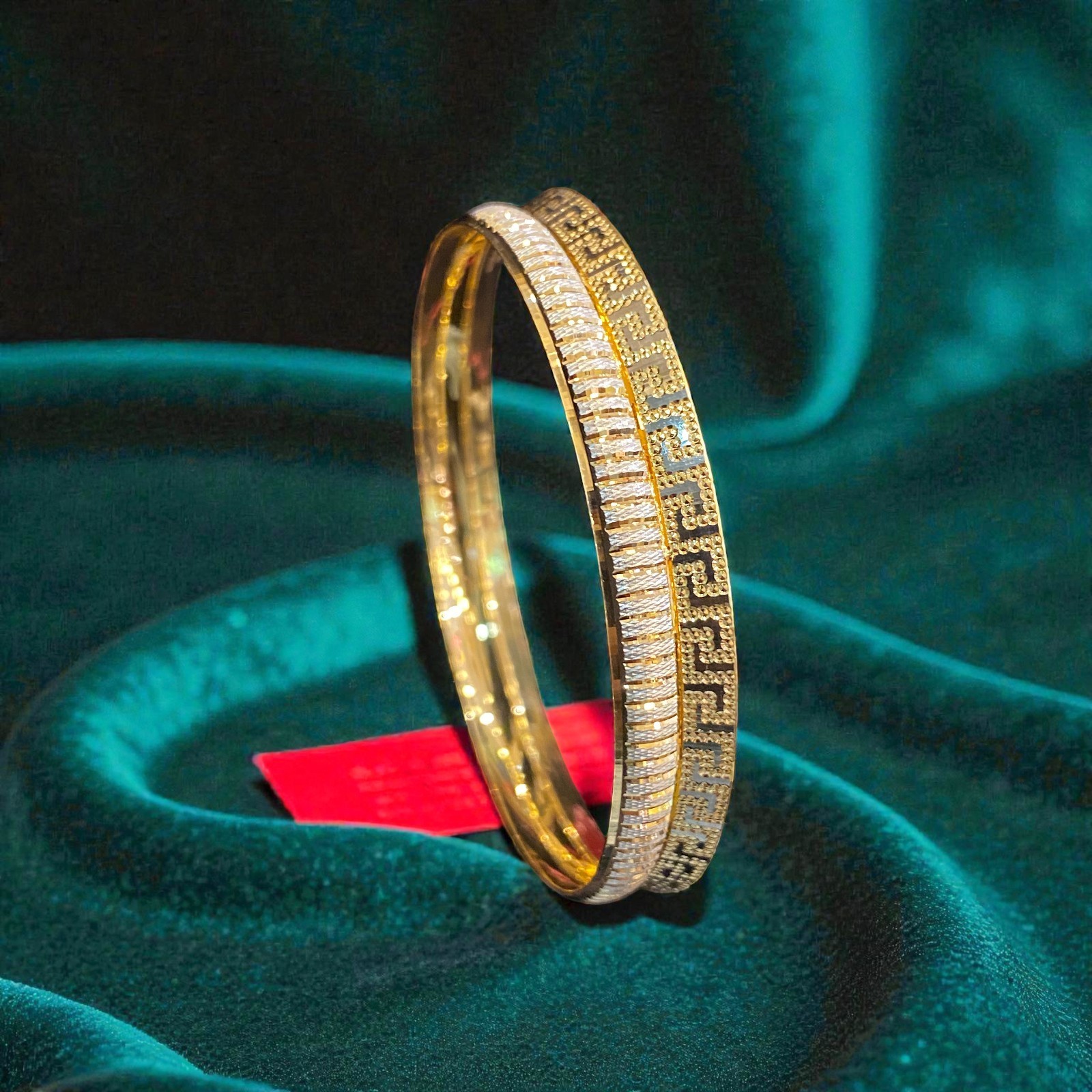 Stunning Dubai Handcrafted Dual Tone Designer Bangle In Fine 22K Multi-Tone Gold