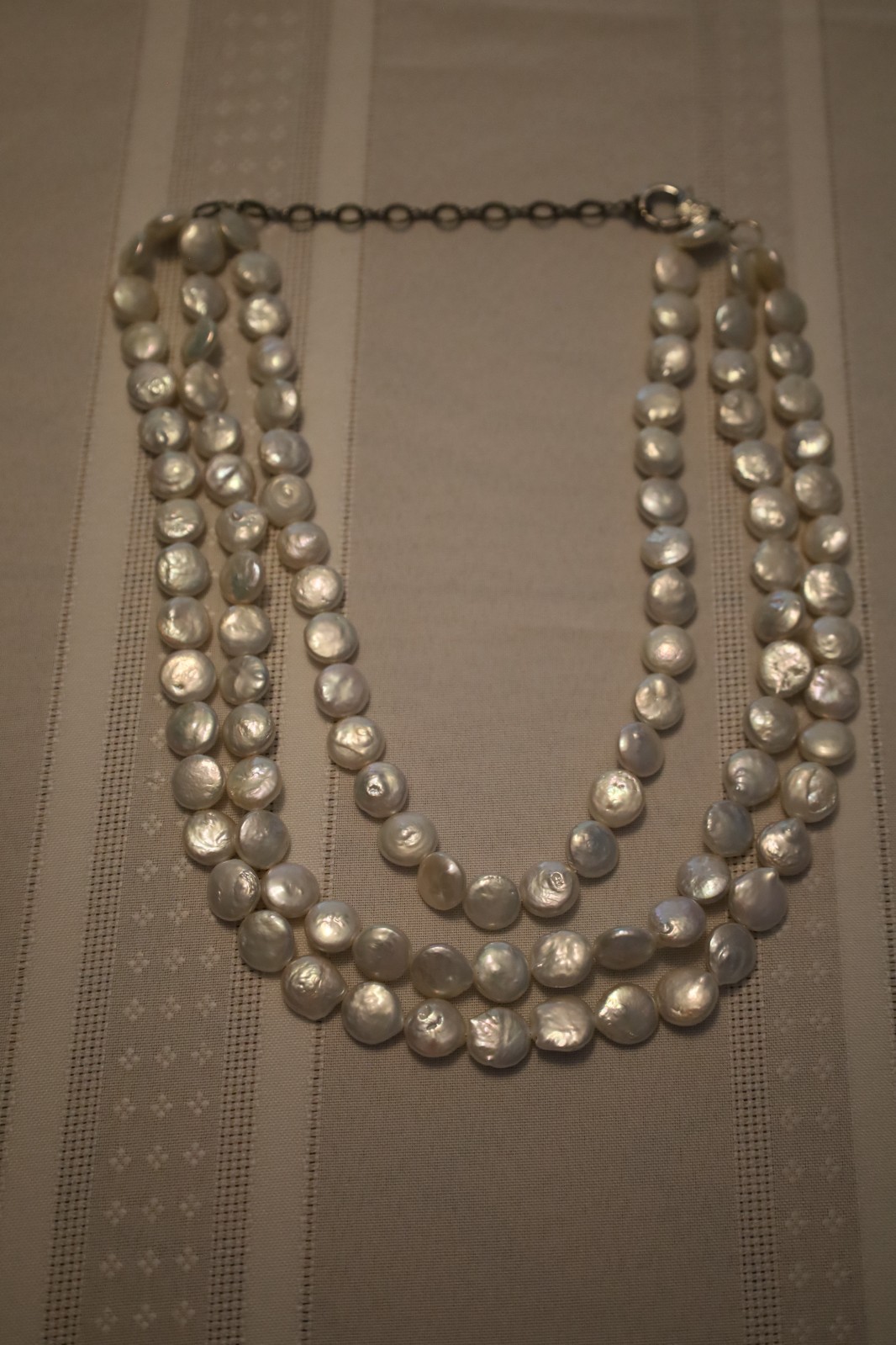 Flat Coin Style 3 Strand Pearl Necklace Approx. 19 Inch W/Pearls Adjusts Longer